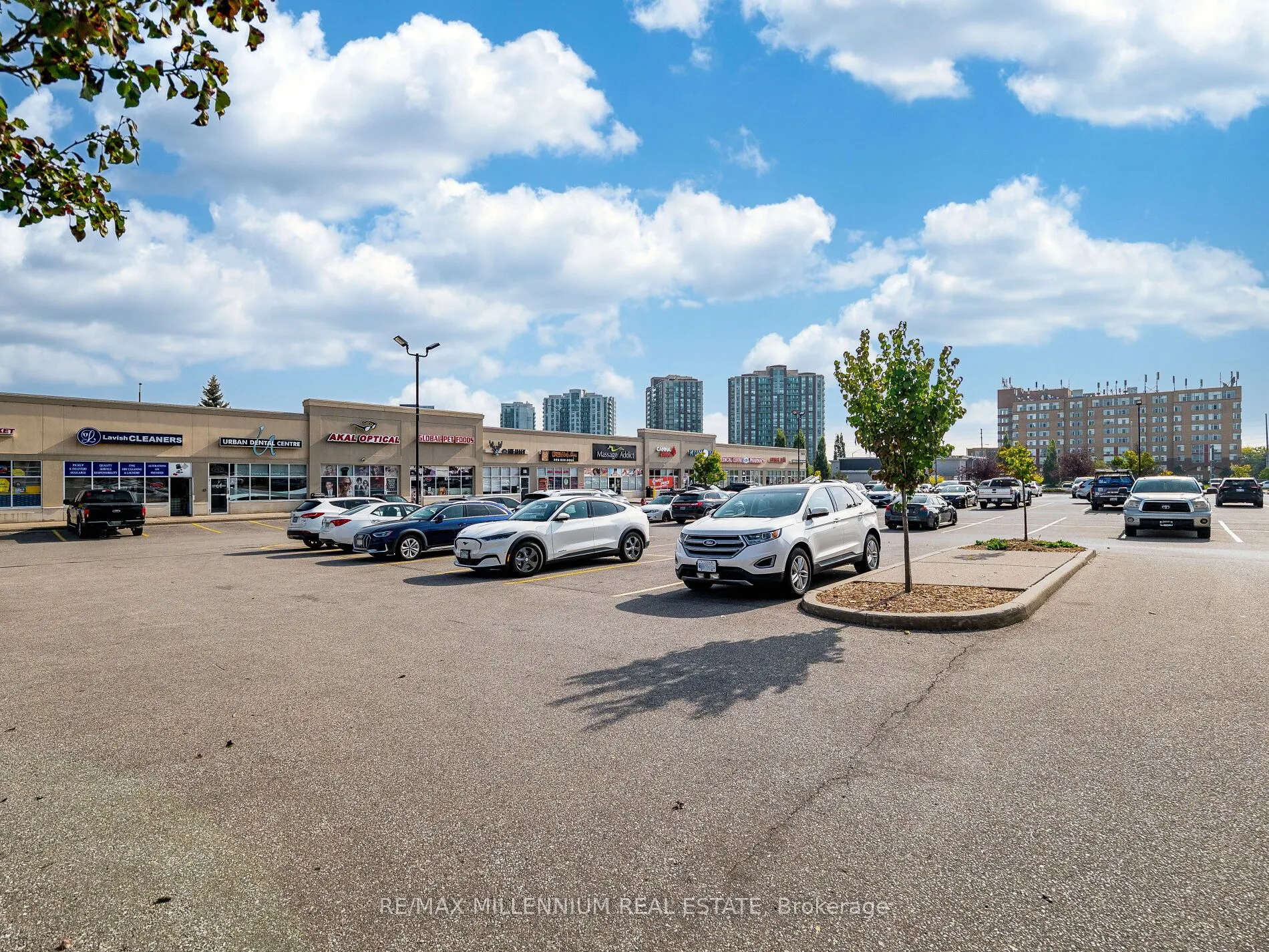 2905 Eglinton Avenue W