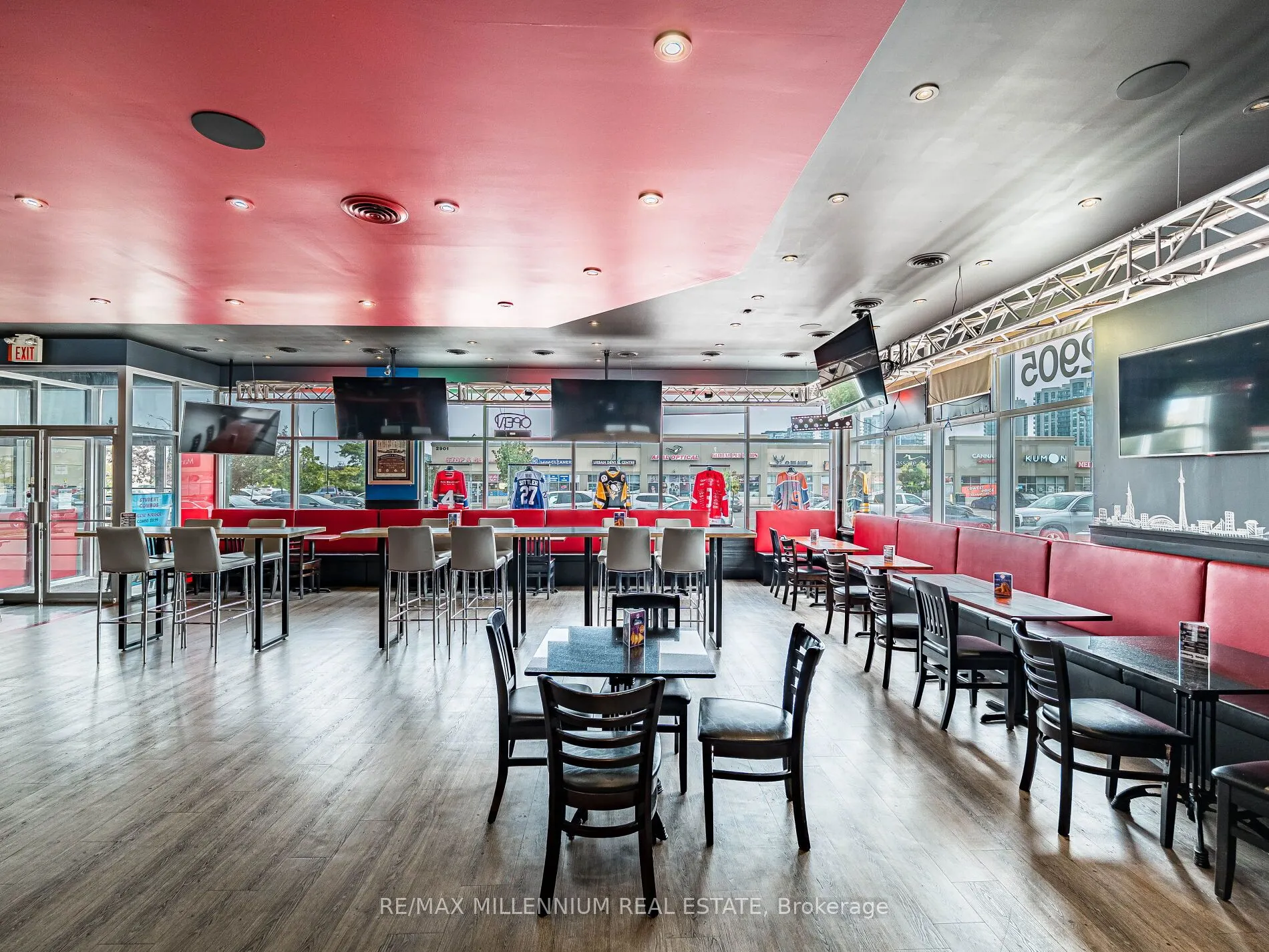 2905 Eglinton Avenue W