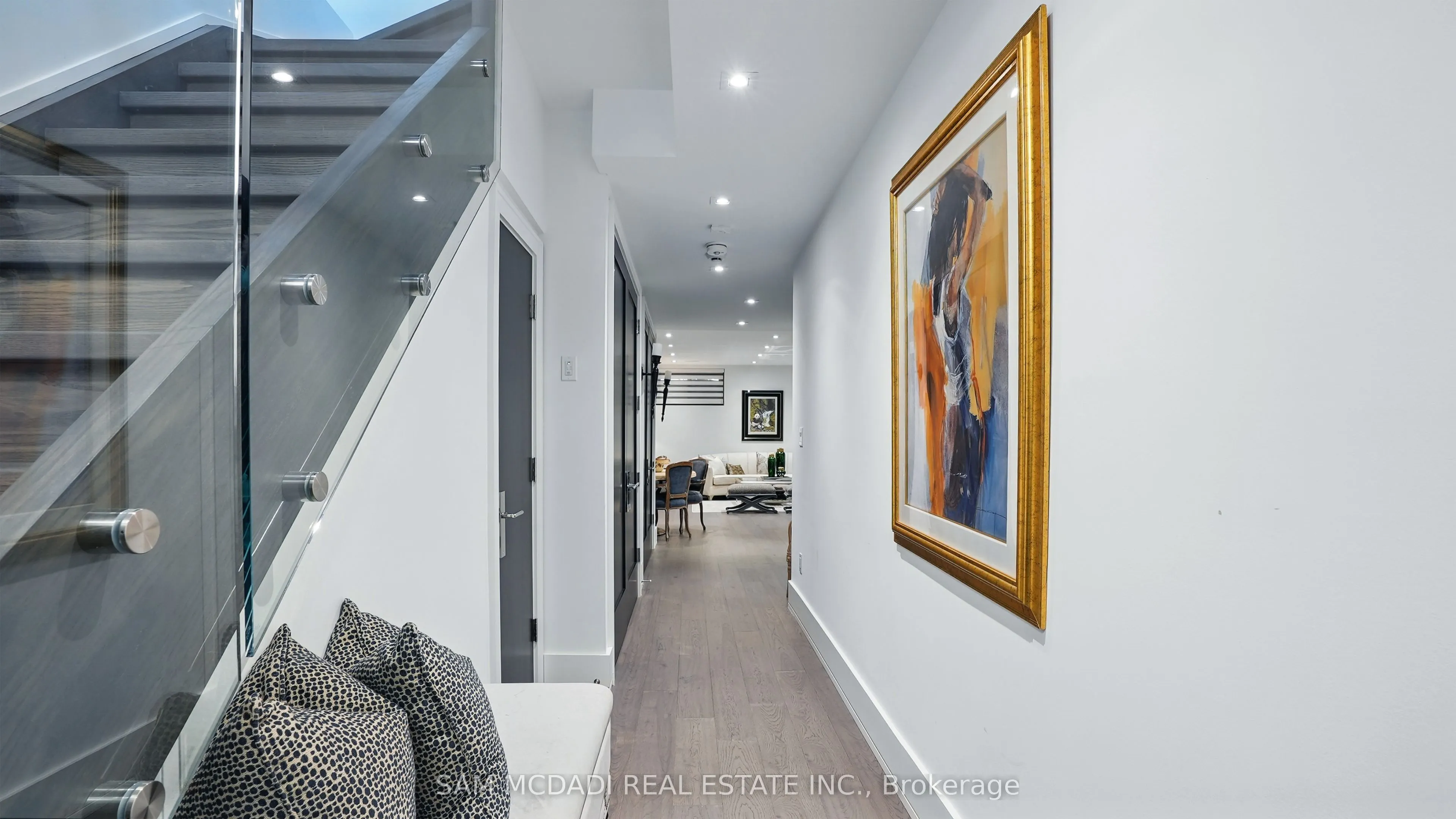 7B Iroquois Avenue