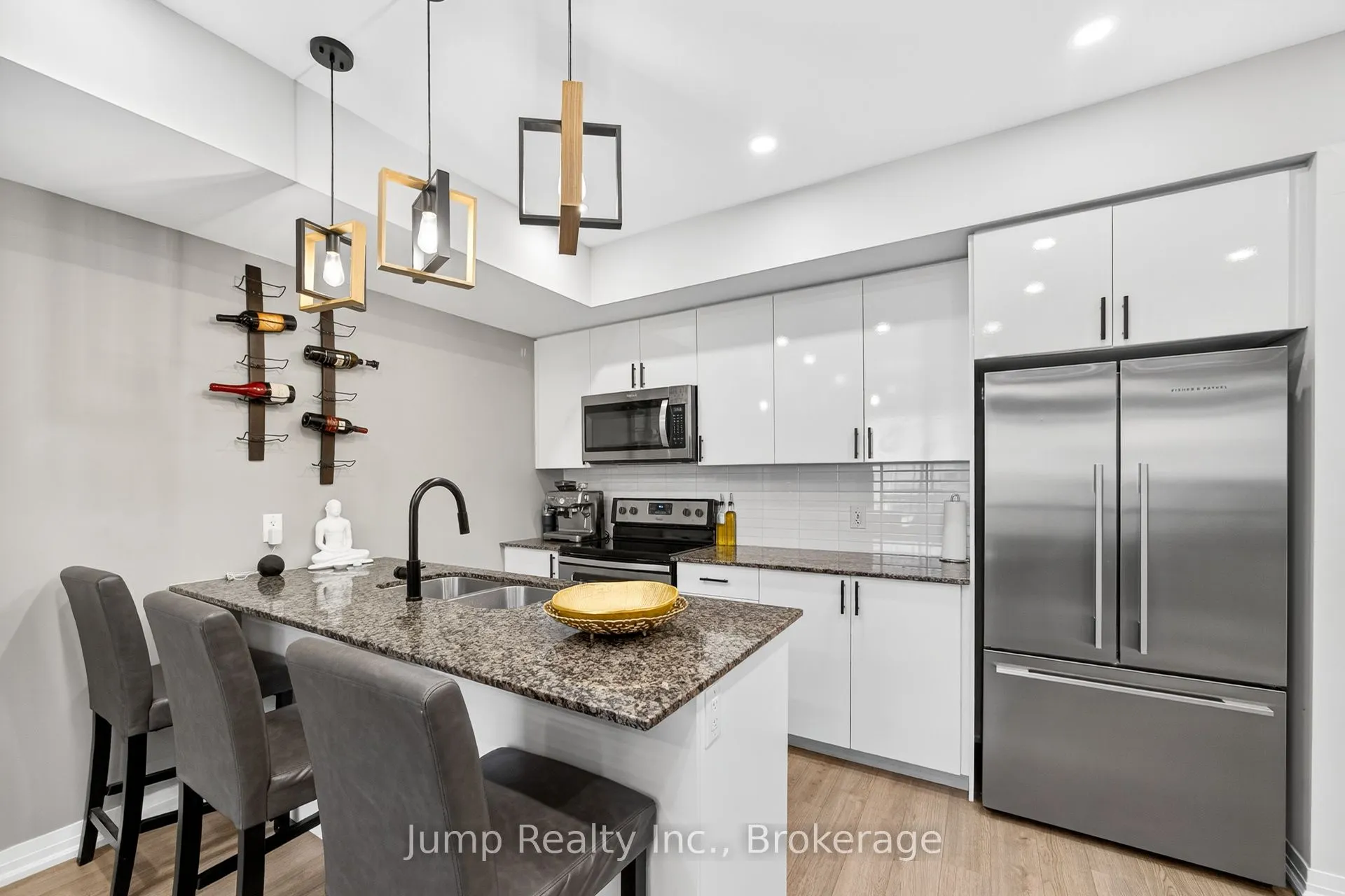 1206 Main Street E, #107
