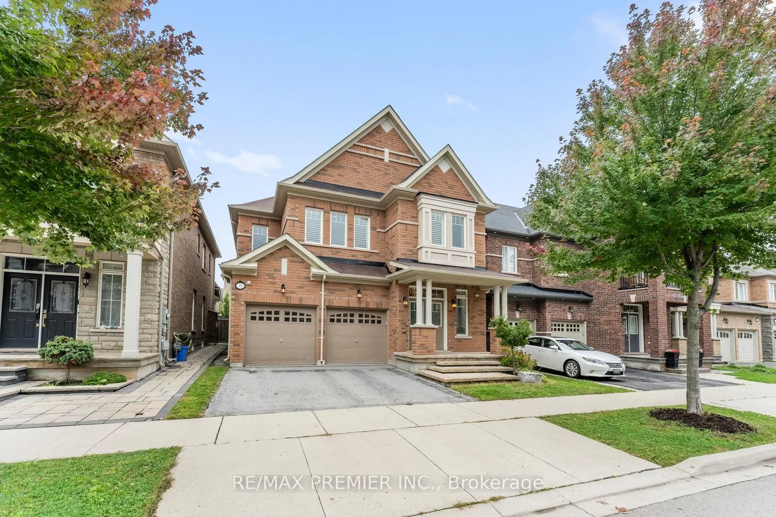 71 Hoey Crescent