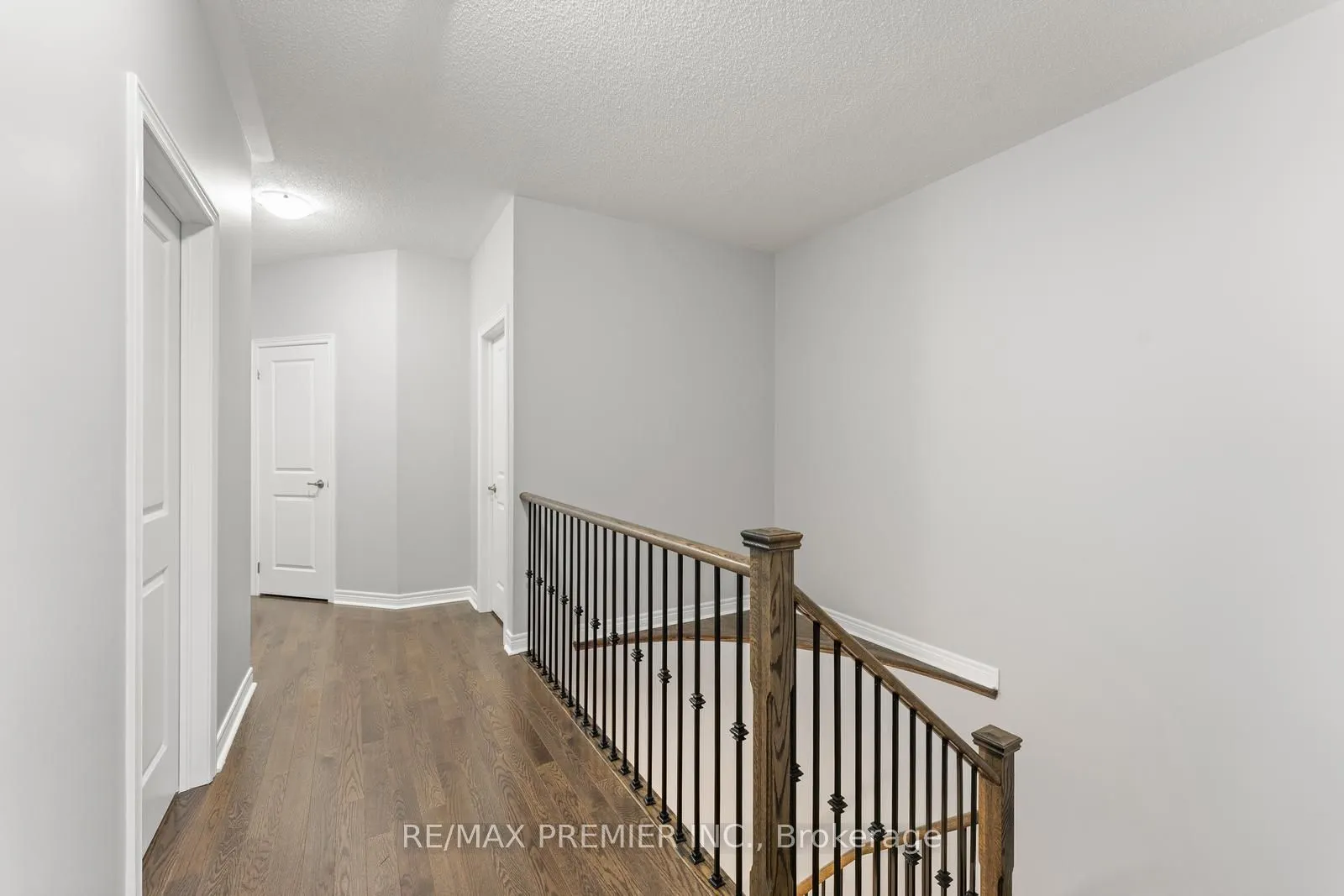 71 Hoey Crescent