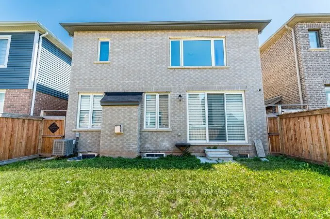 1448 Sycamore Garden