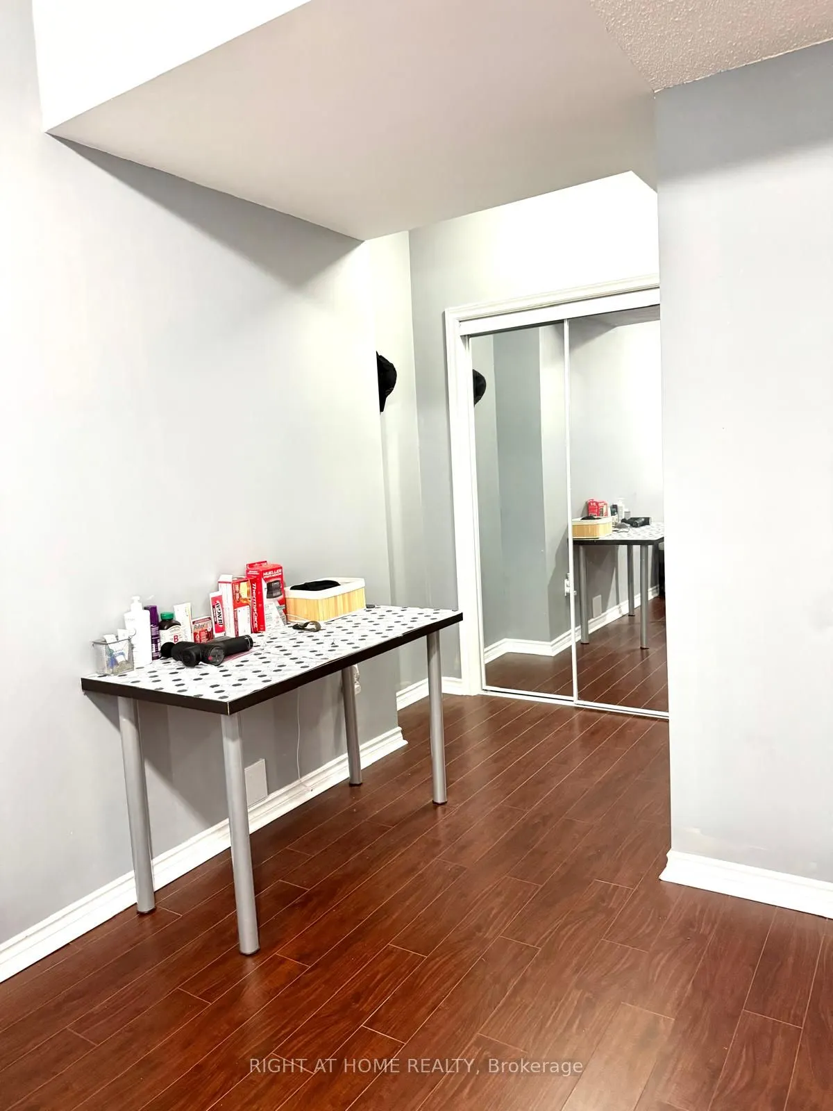 11 Alamosa Court