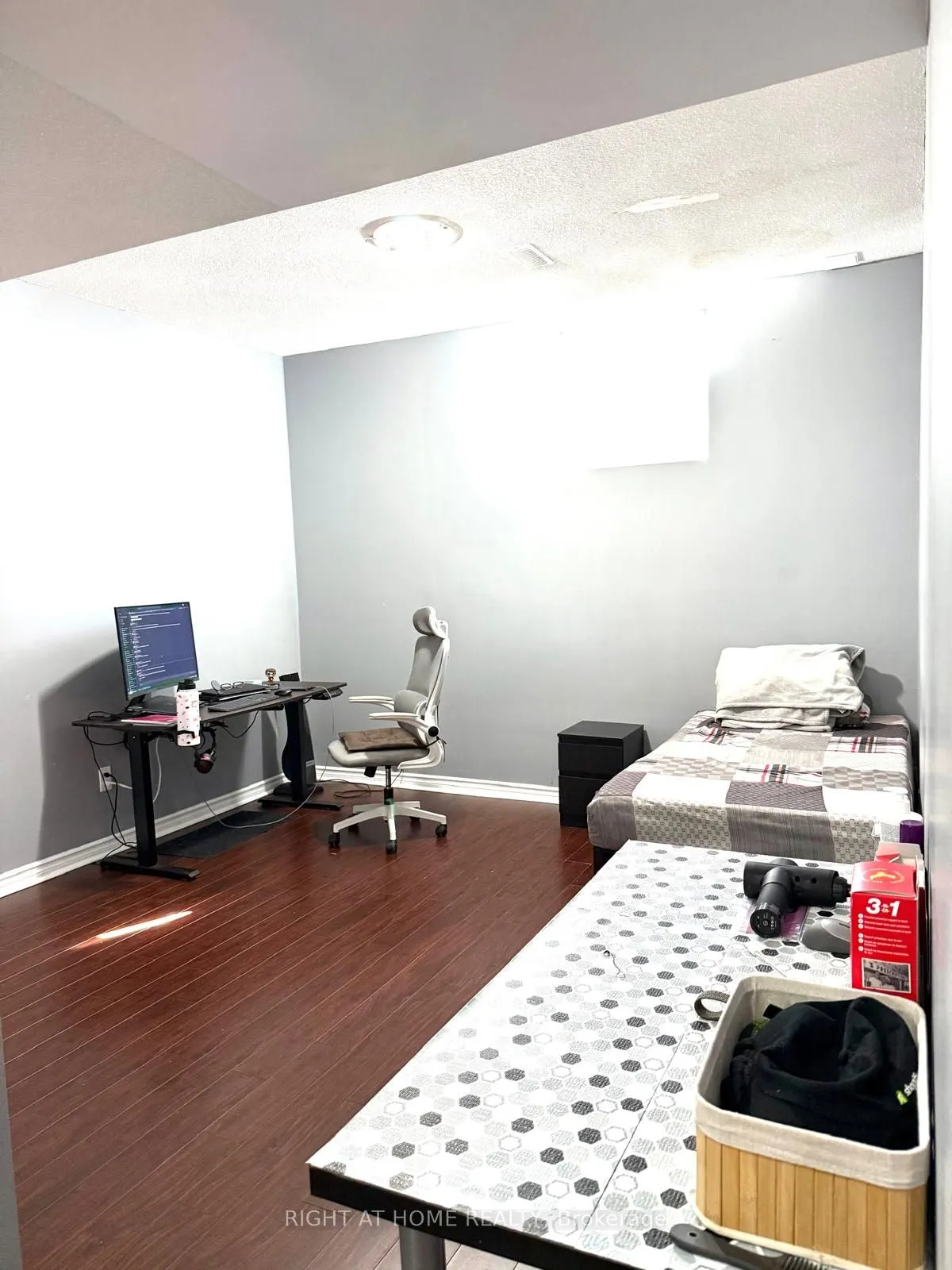 11 Alamosa Court