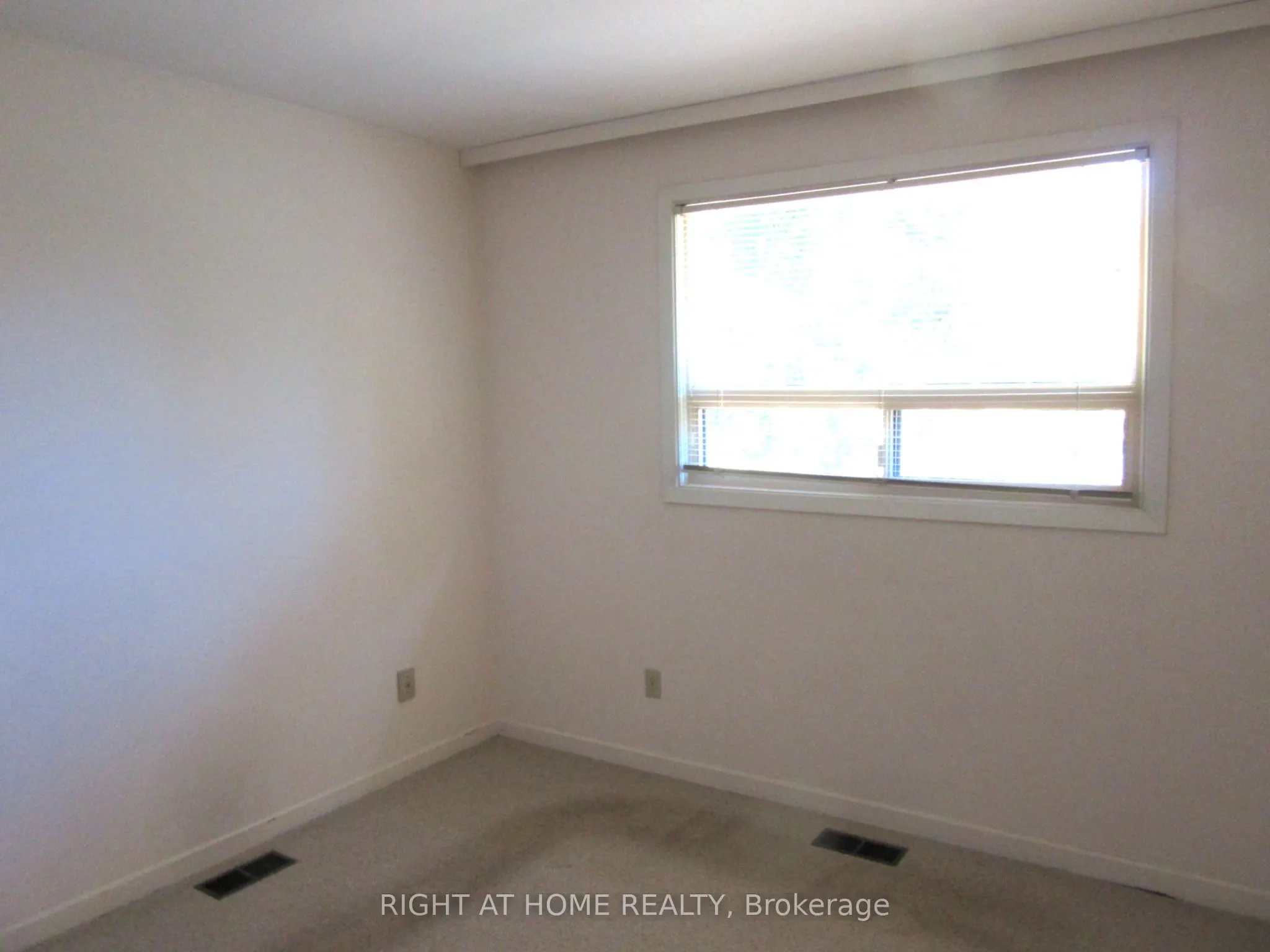 1588 Hobbs Crescent