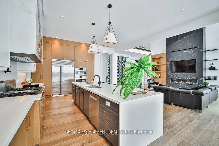 2284 SIDEROAD 1