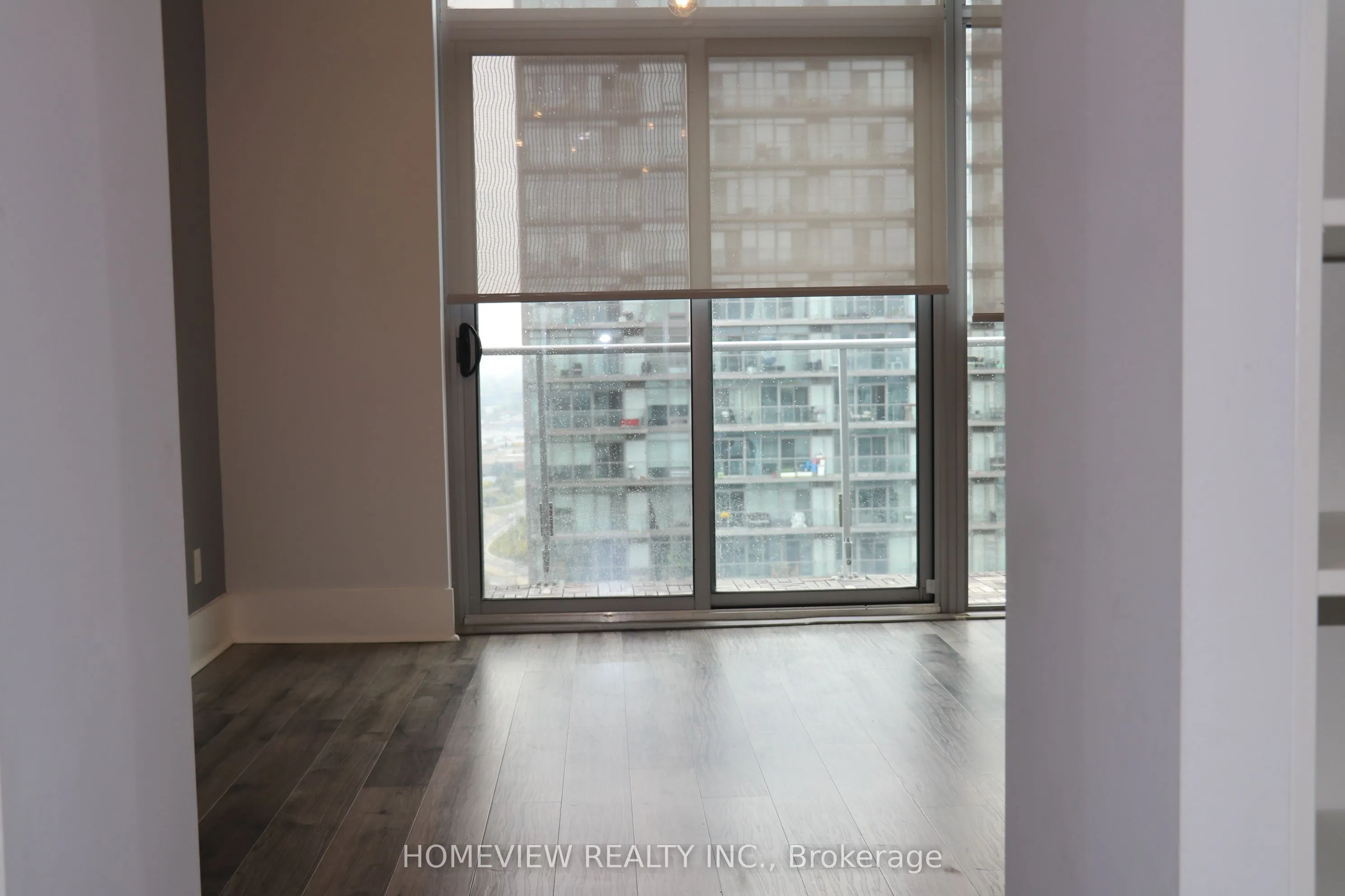 103 The Queensway, #PH06