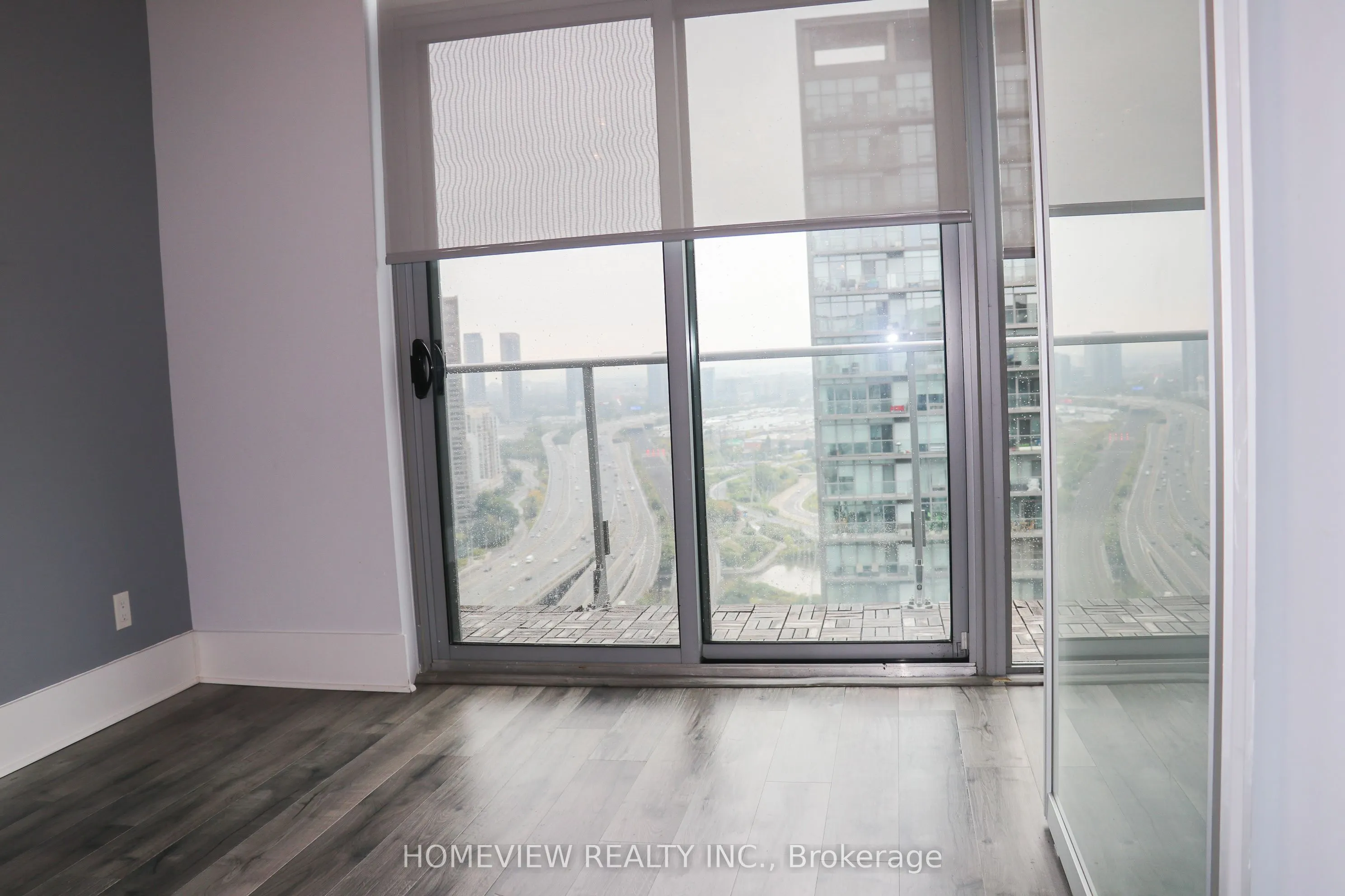 103 The Queensway, #PH06