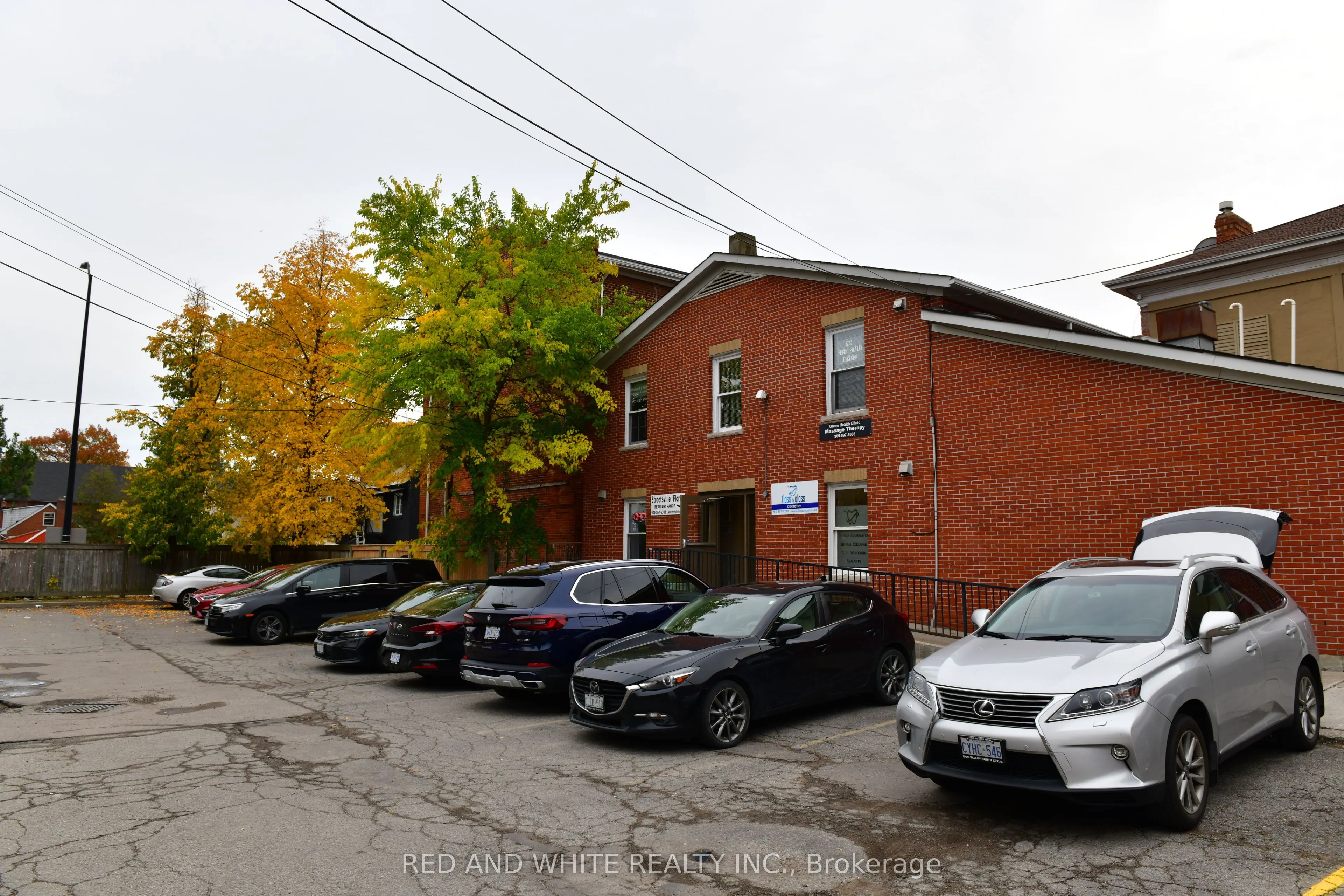 265 Queen Street S