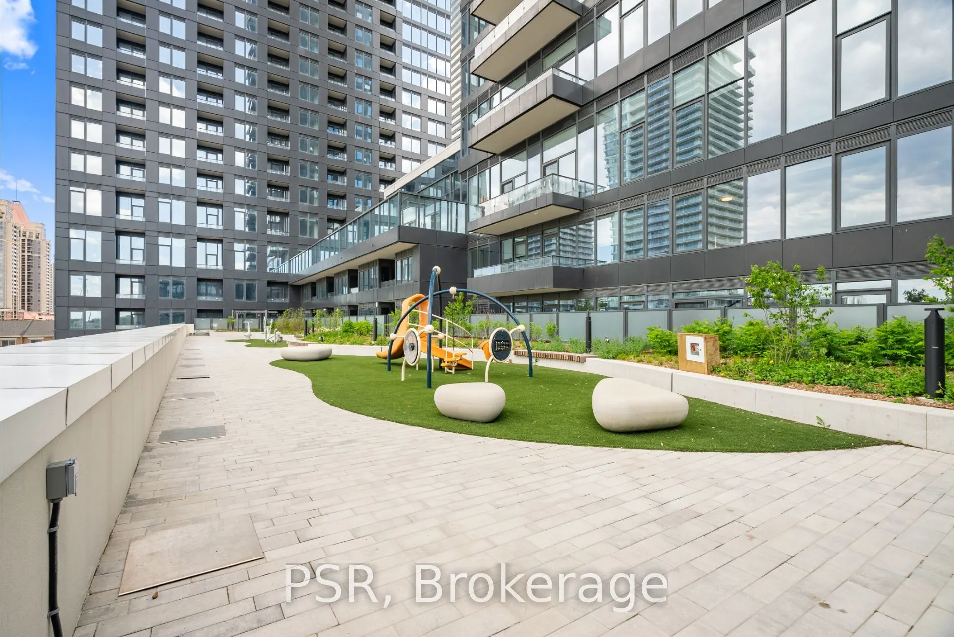 4235 Confederation Parkway, #3511