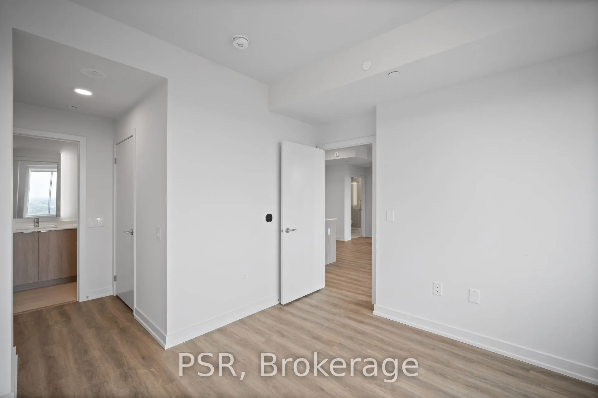 4235 Confederation Parkway, #3502