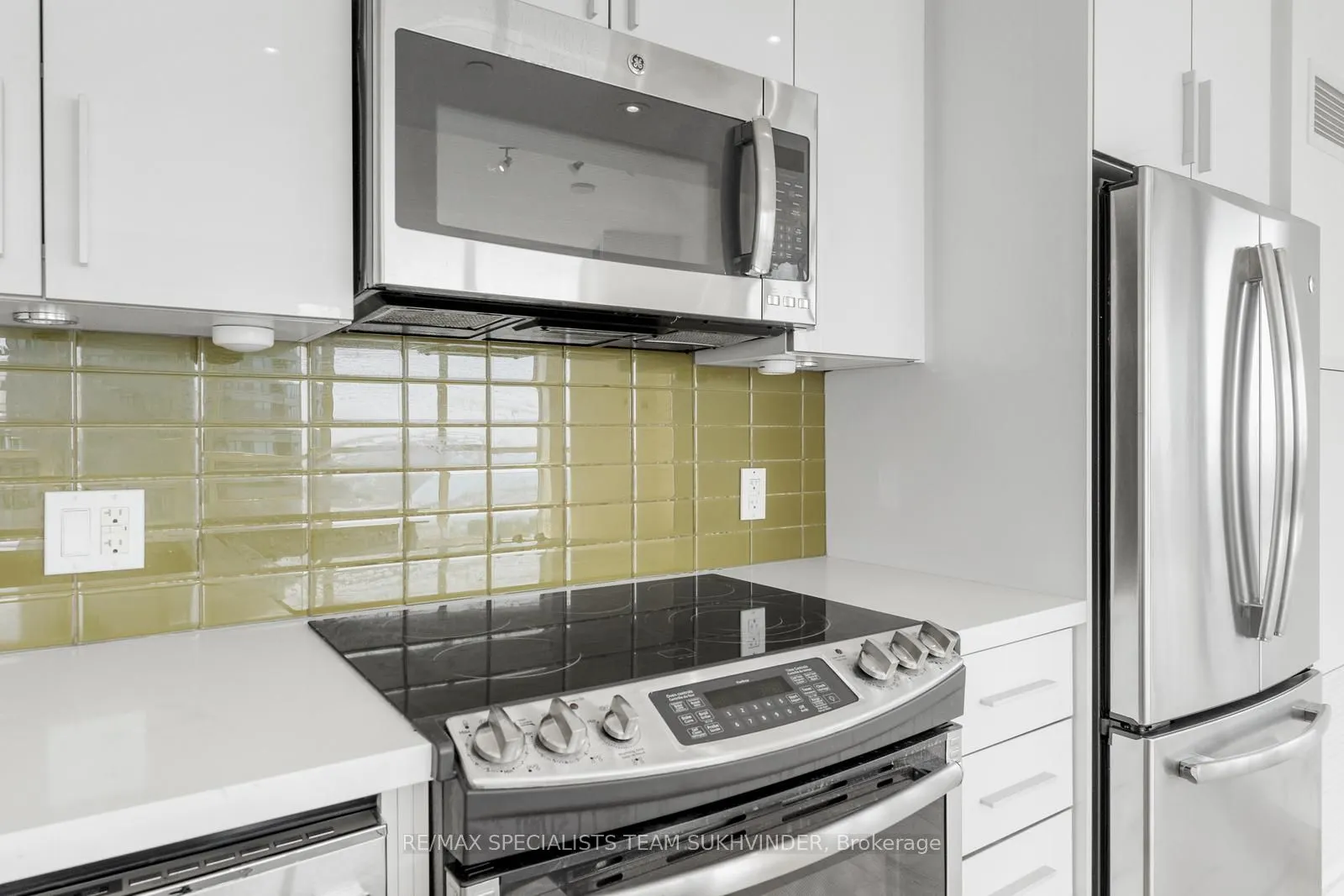 2212 Lakeshore Boulevard, #Lph03