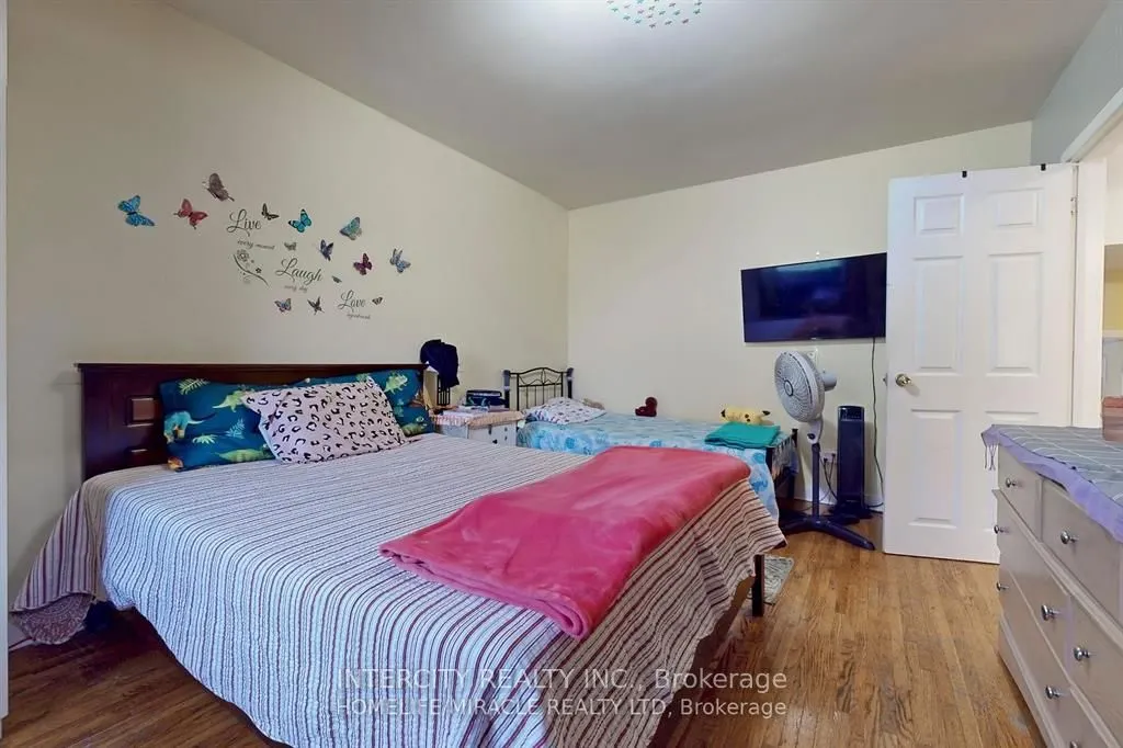 61 Driftwood Avenue, #7