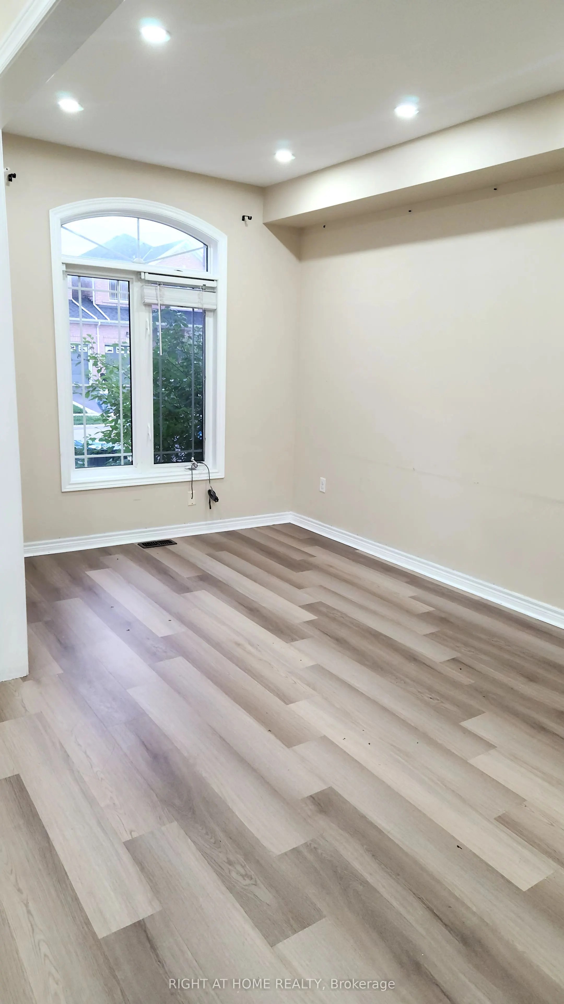 43 Devonsleigh Drive