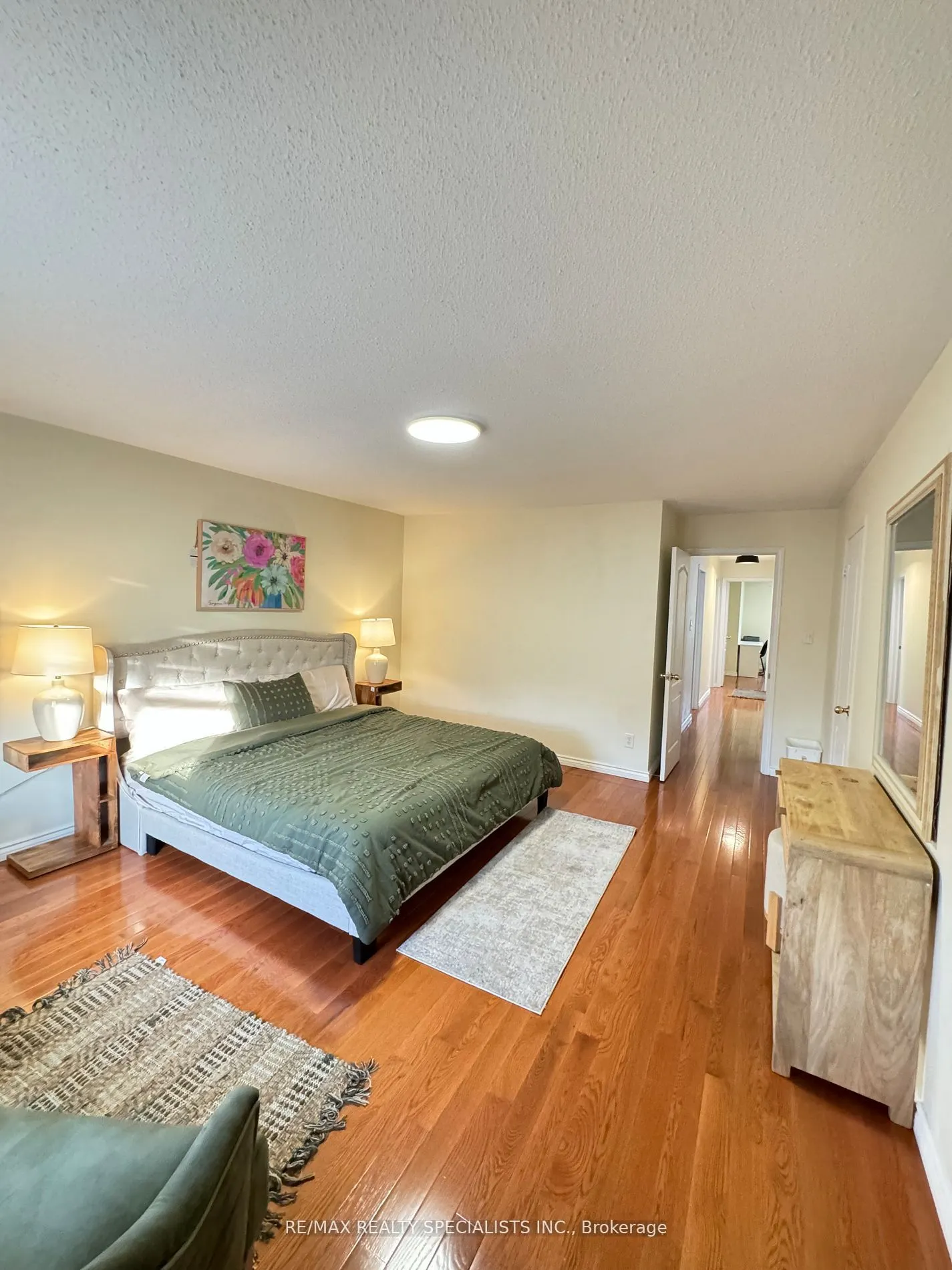3989 Stardust Drive N