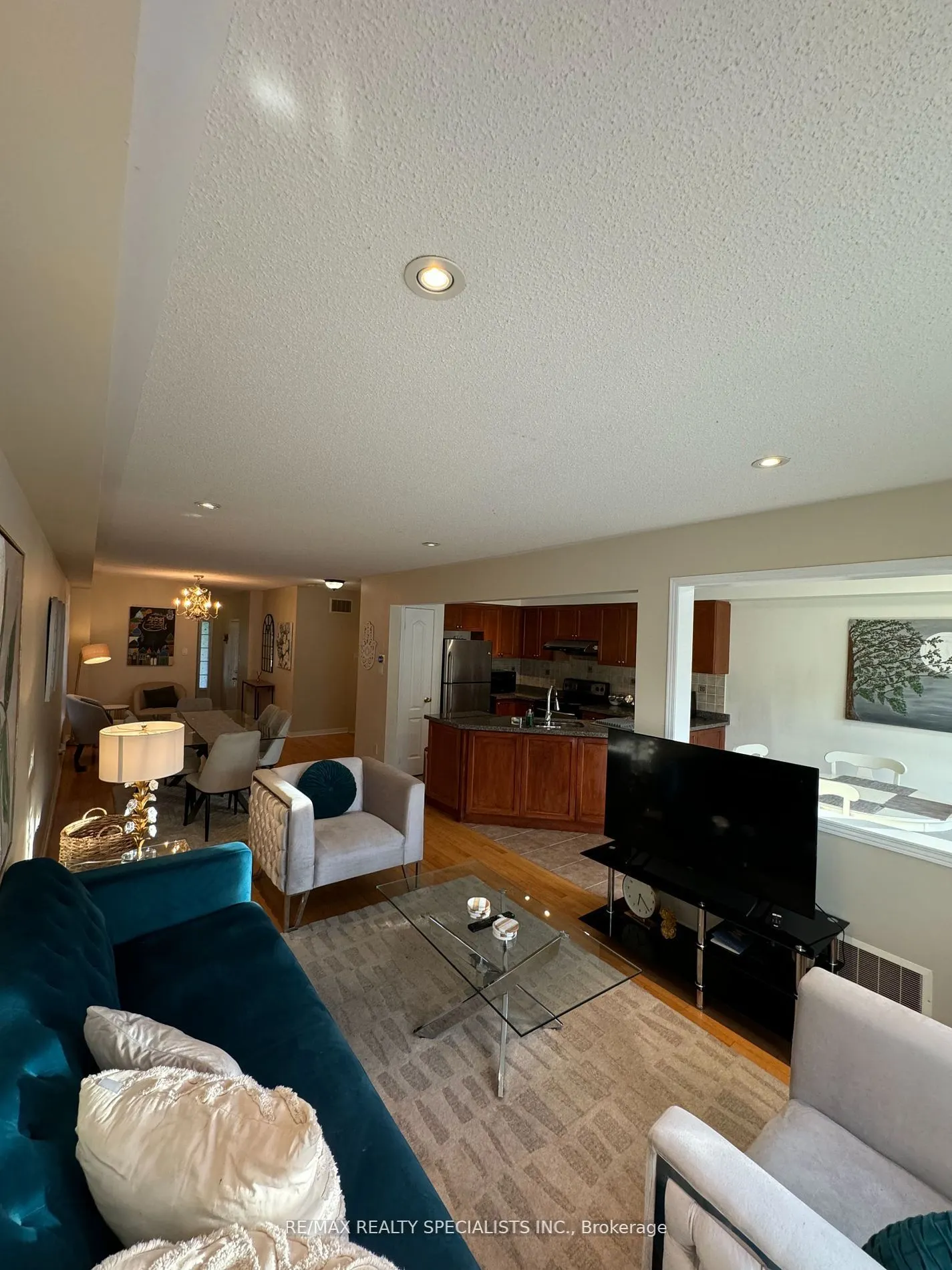 3989 Stardust Drive N