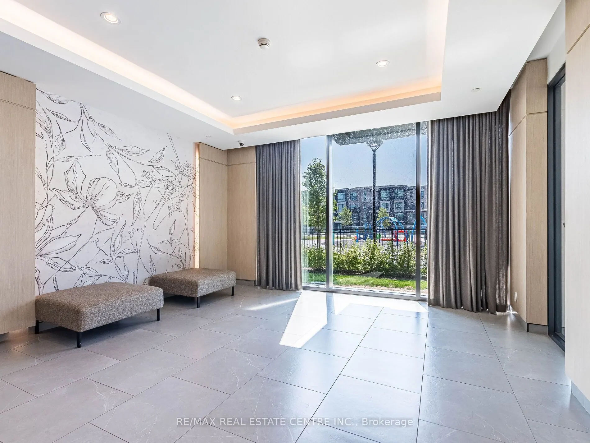 215 VETERANS Drive, #211
