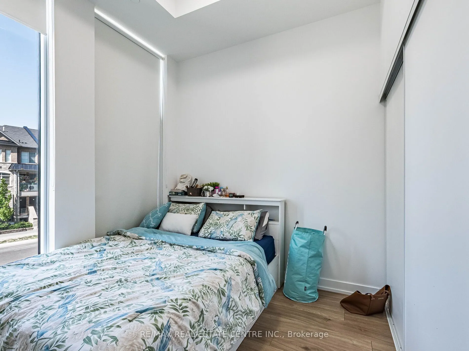 215 VETERANS Drive, #211