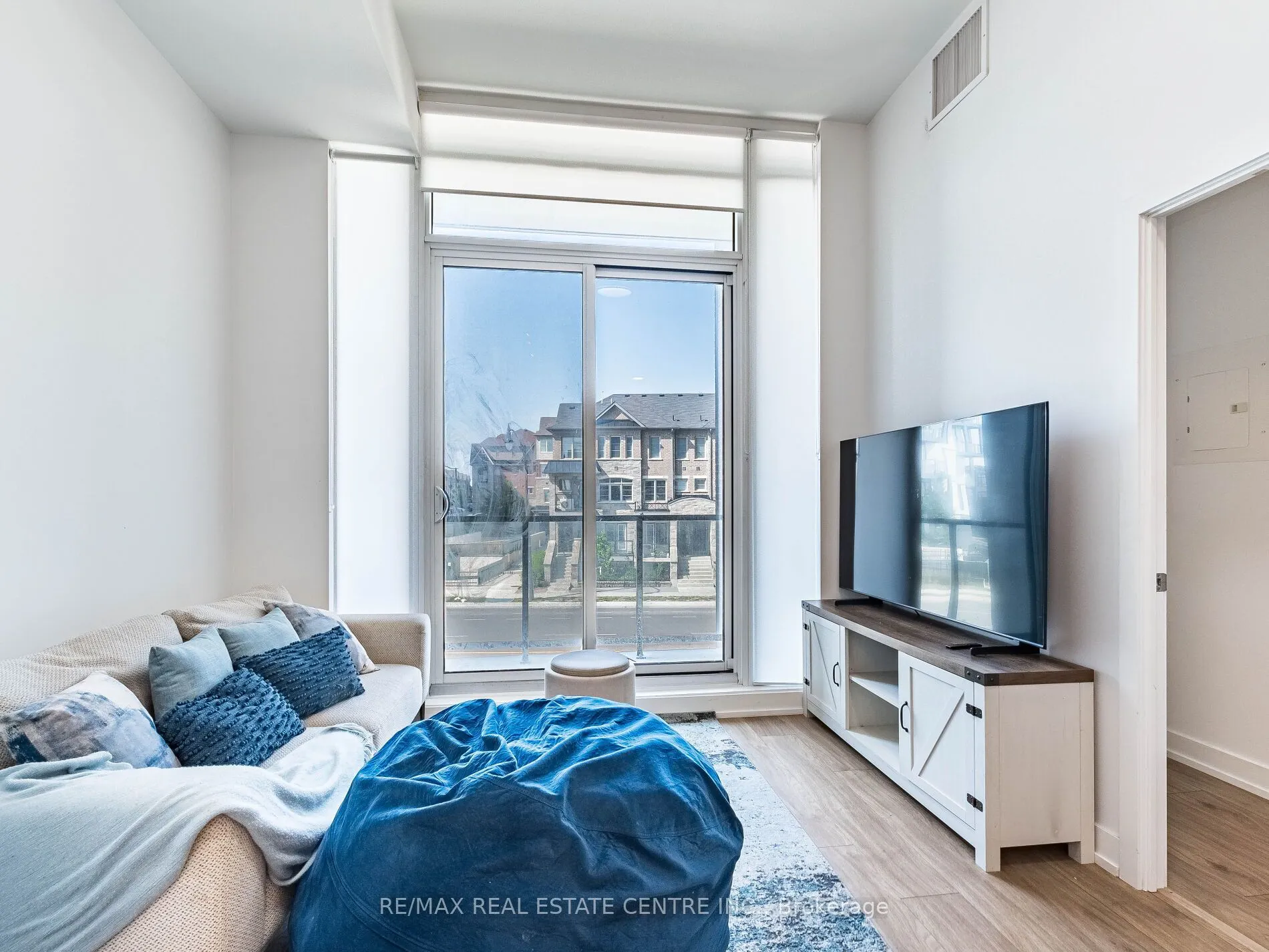 215 VETERANS Drive, #211
