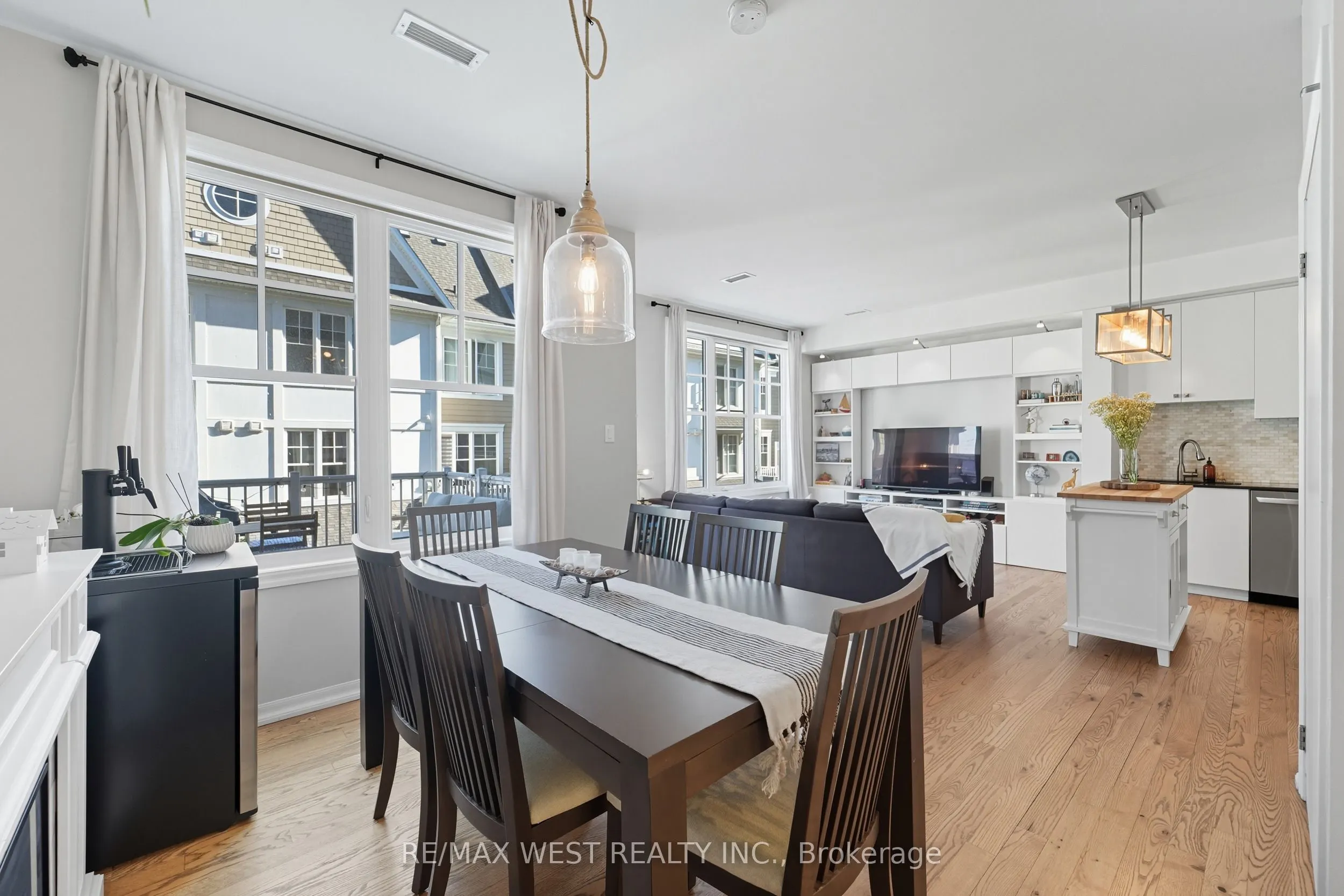 1011 Deta Road, #703