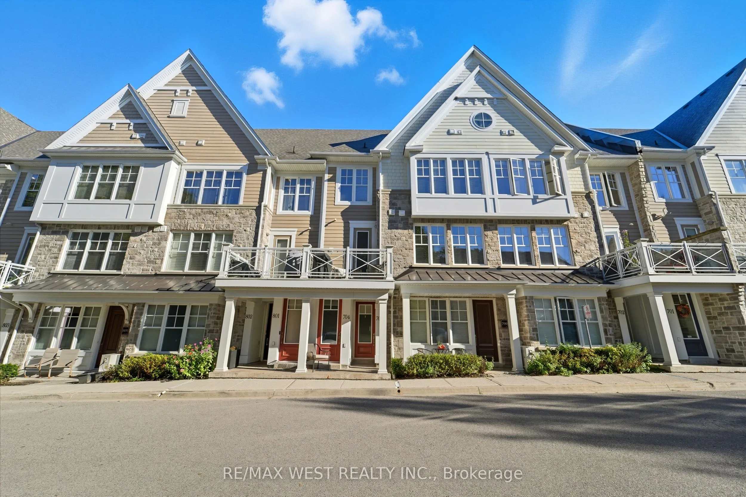 1011 Deta Road, #703