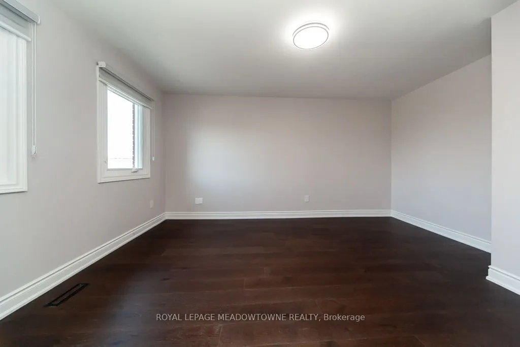 328 Bristol Road W