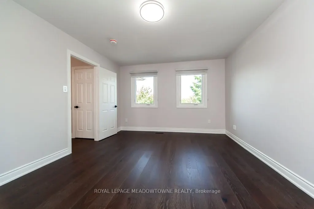 328 Bristol Road W