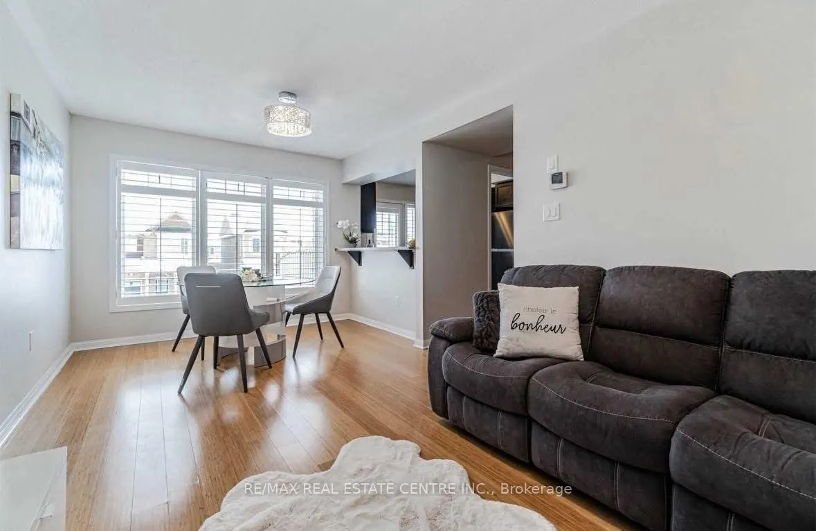 271 Woodley Crescent S
