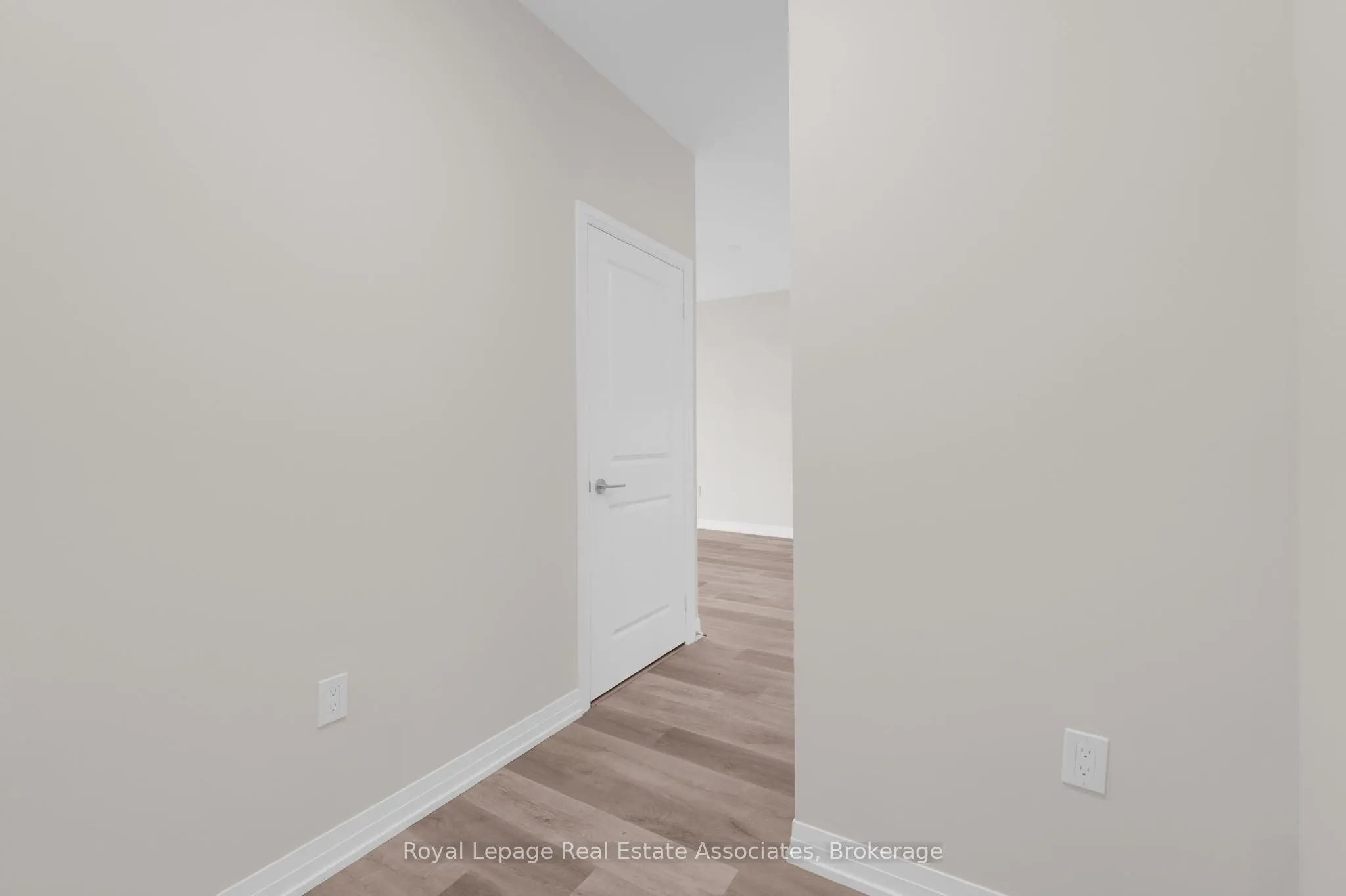 15 Watergarden Drive, #220