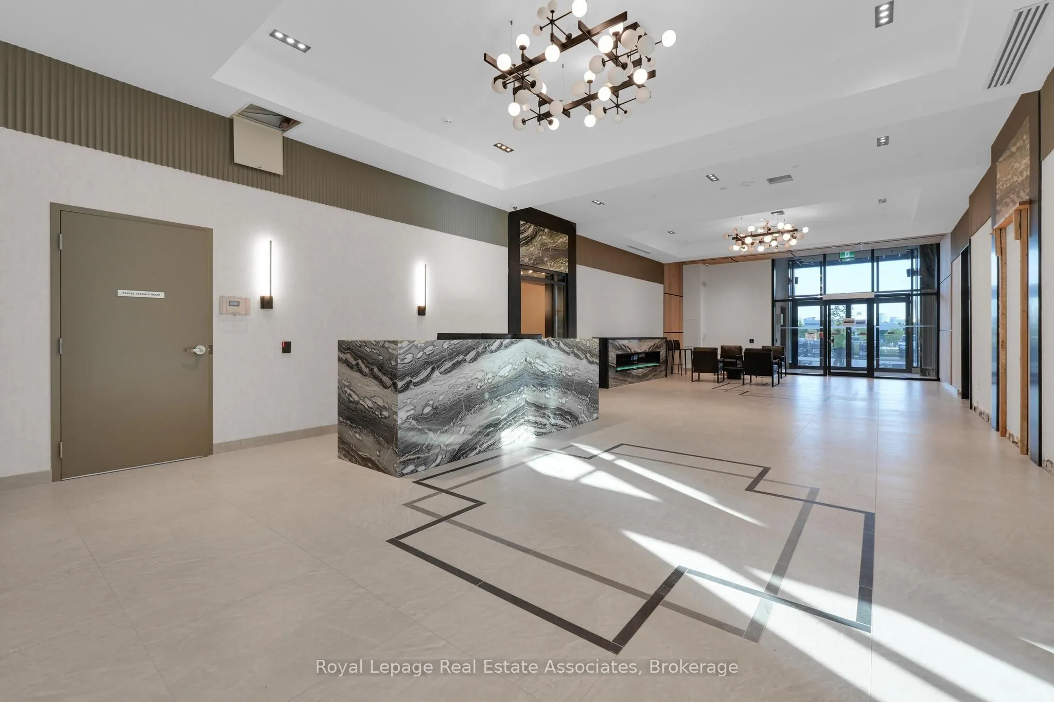 15 Watergarden Drive, #220