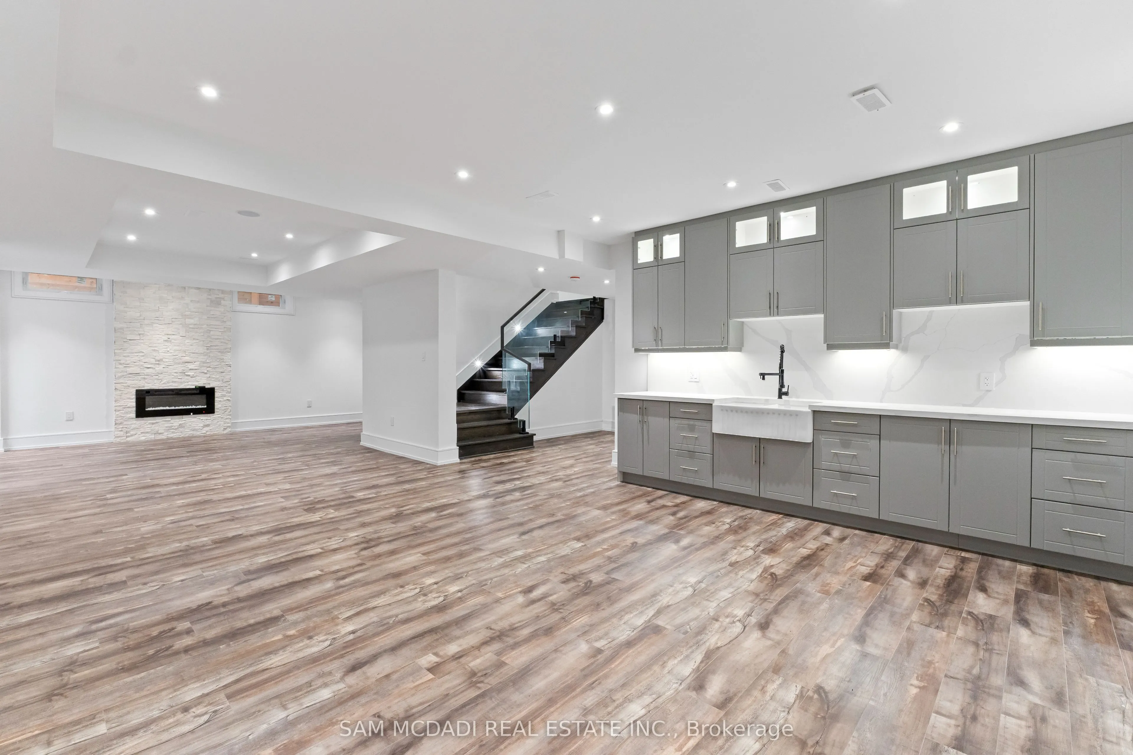 193 Mateo Place