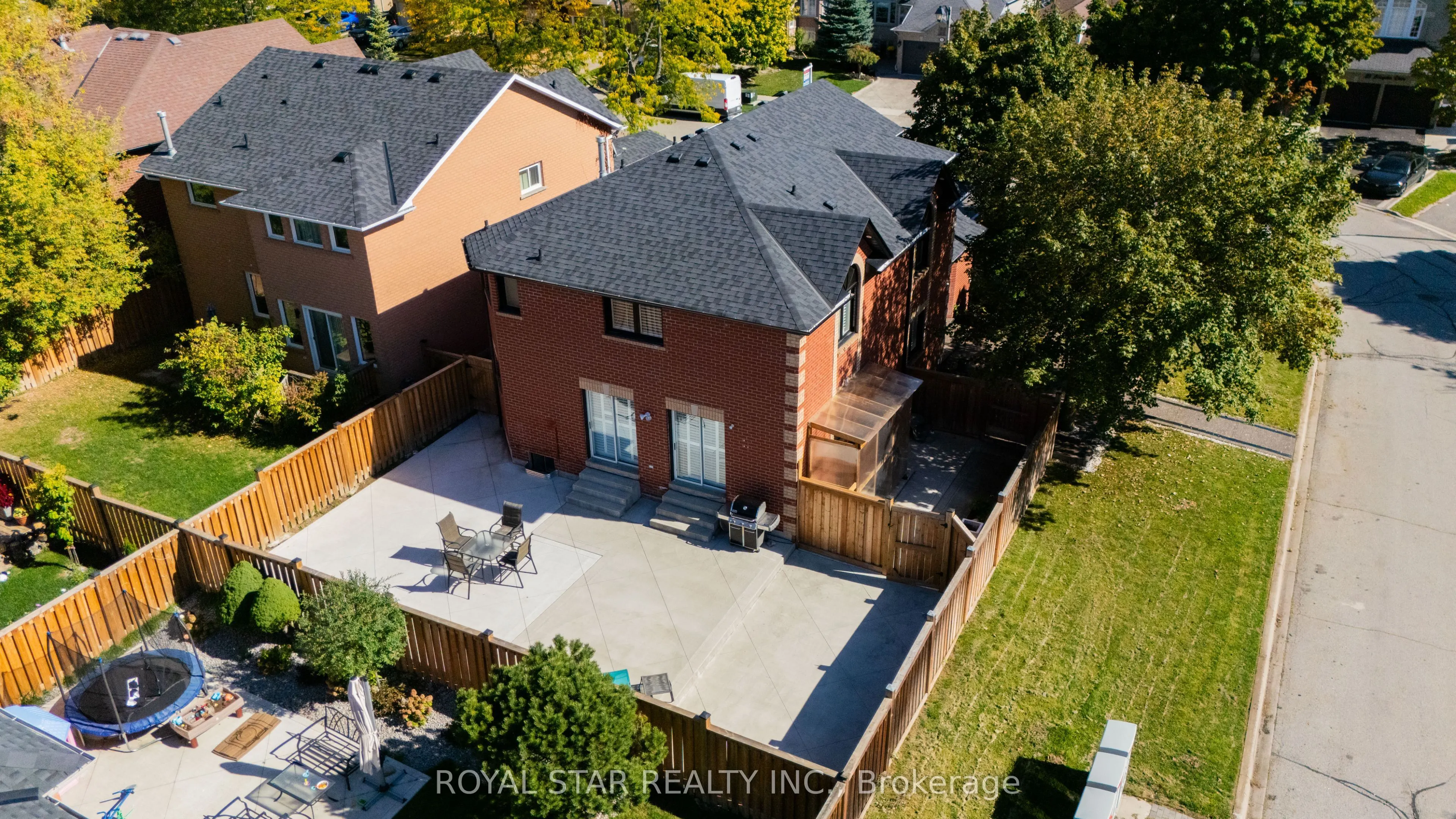 22 Livingston Drive