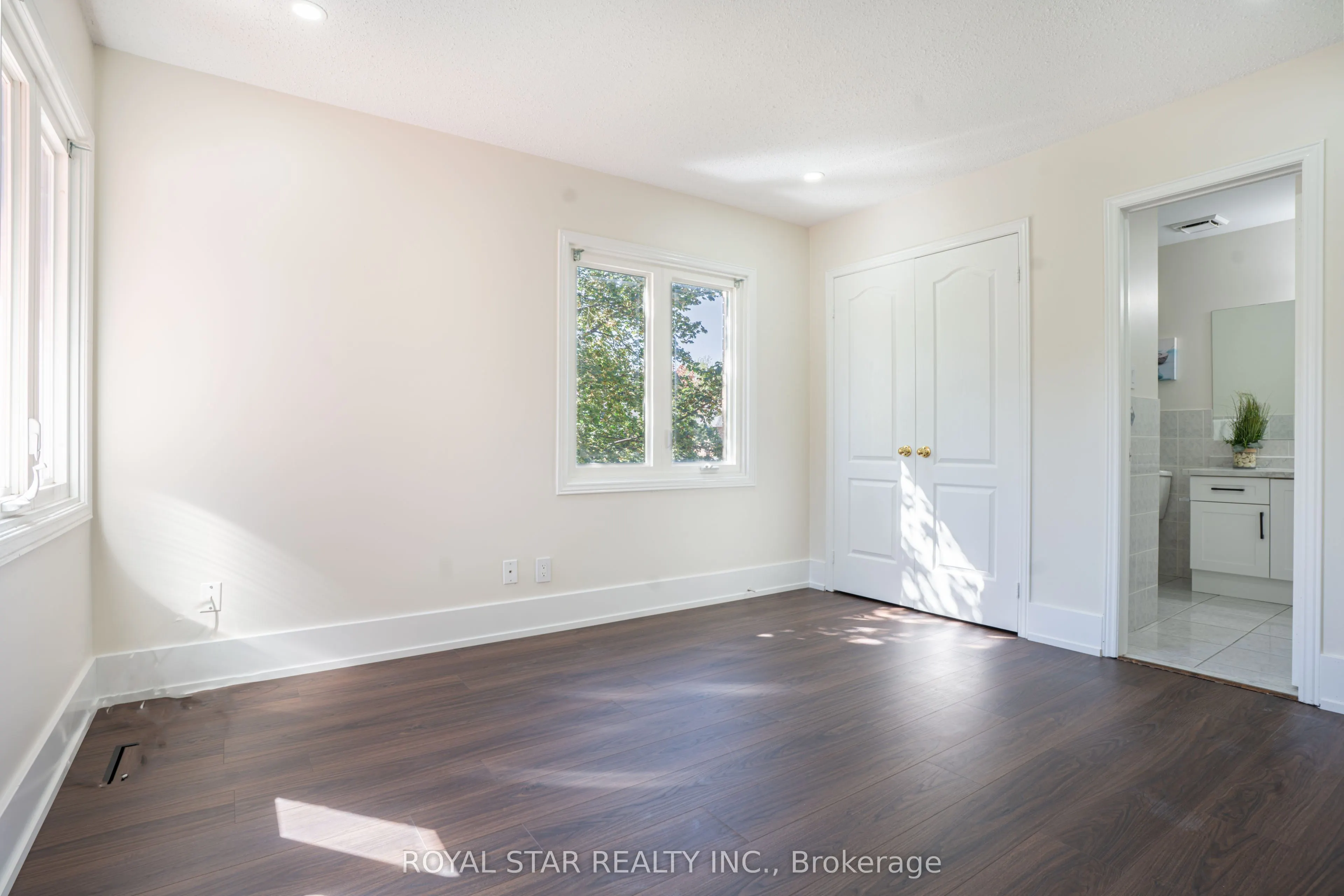22 Livingston Drive