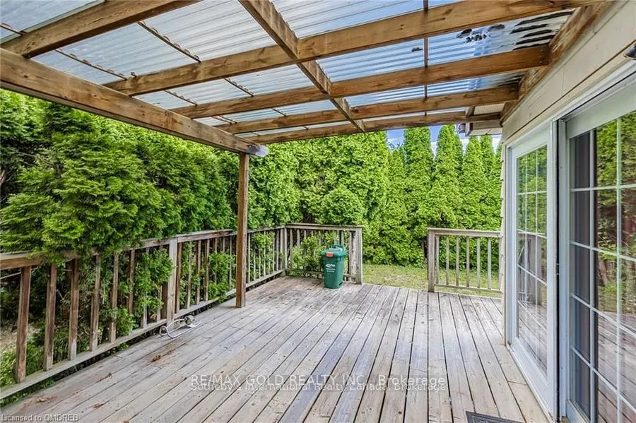 545 SANDBROOK Road
