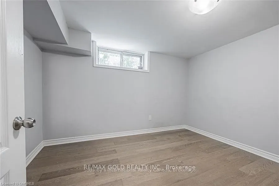 545 SANDBROOK Road