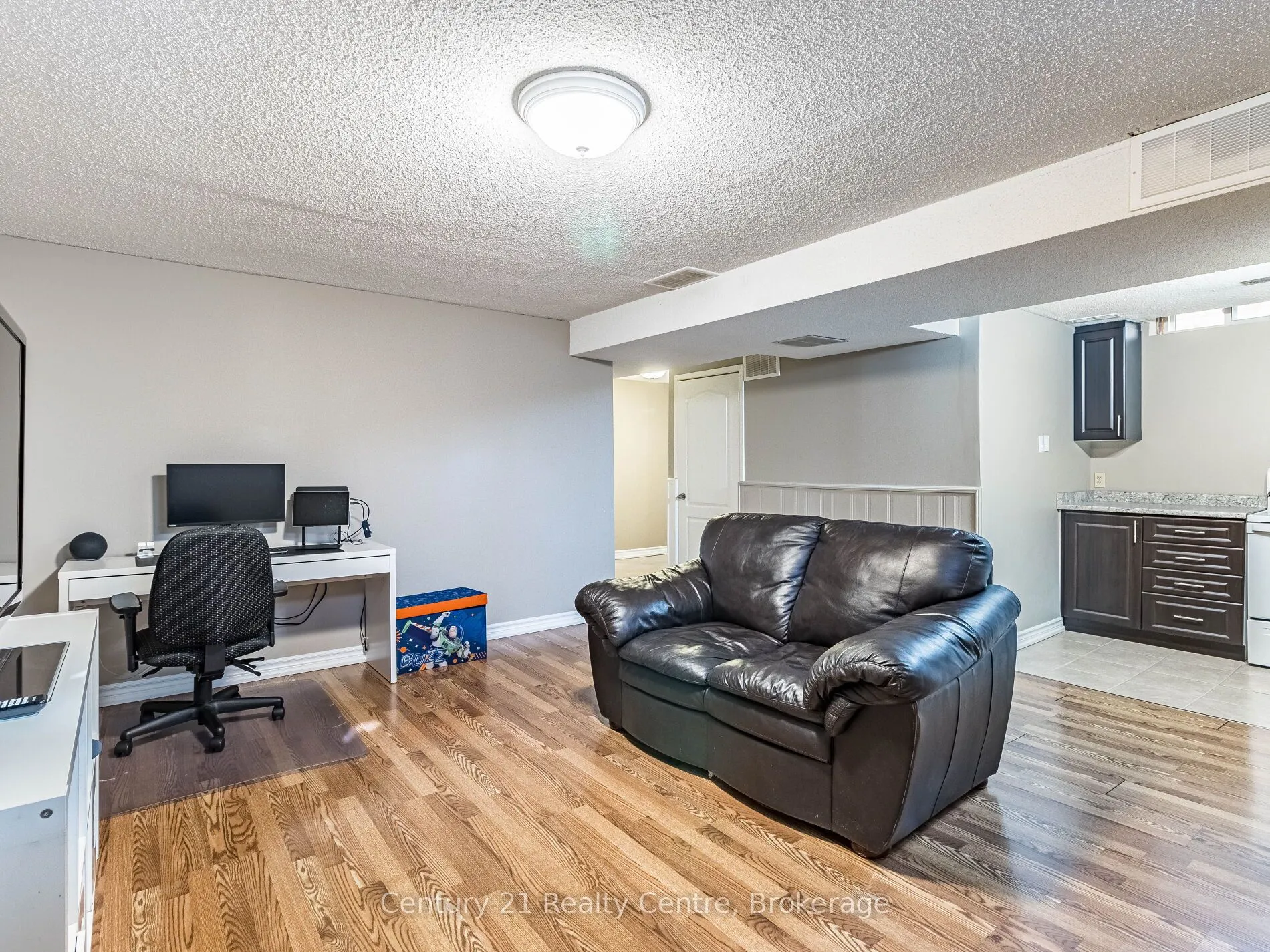 34 Niagara Place, #Basement