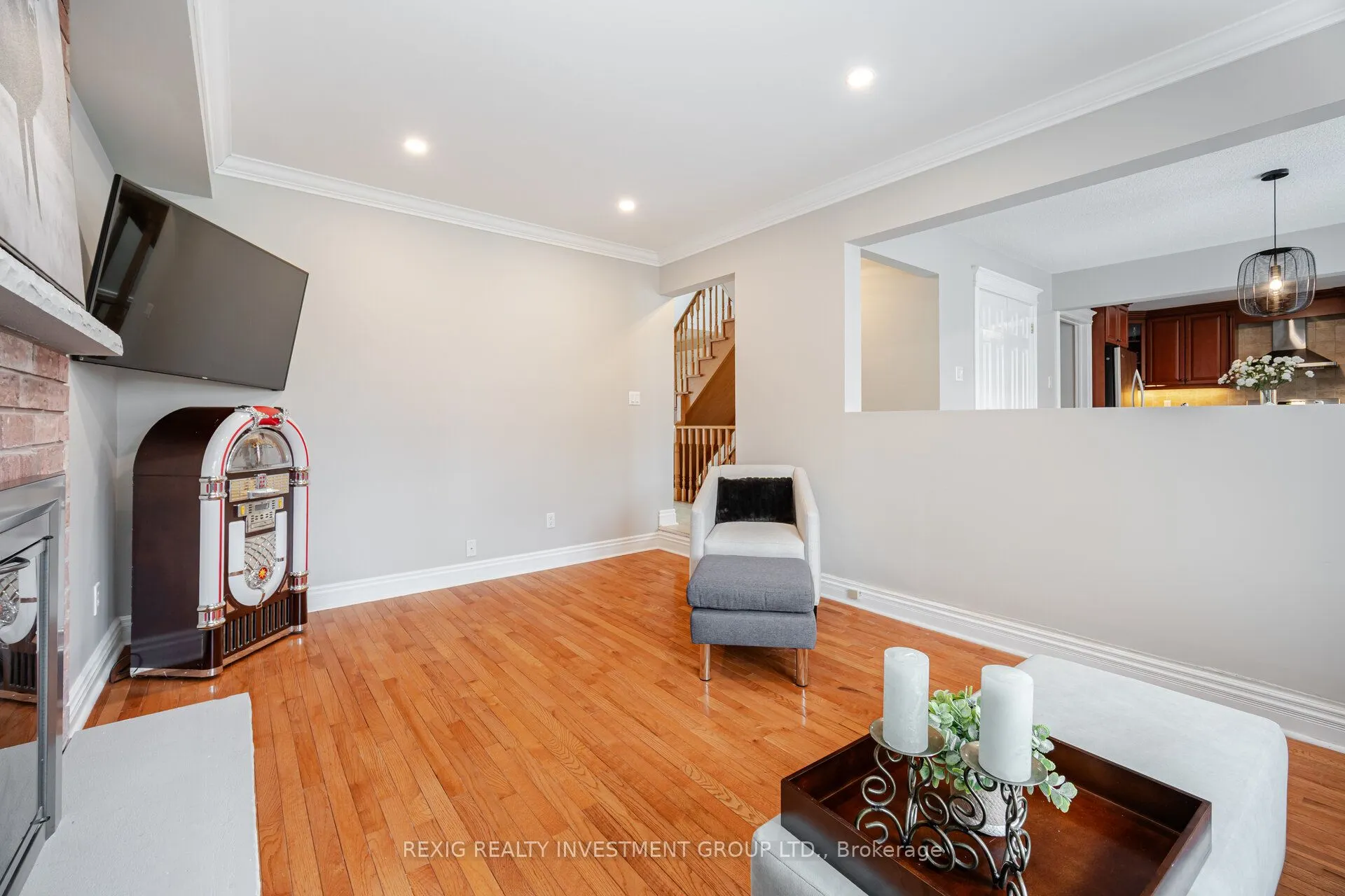 66 Settler Court