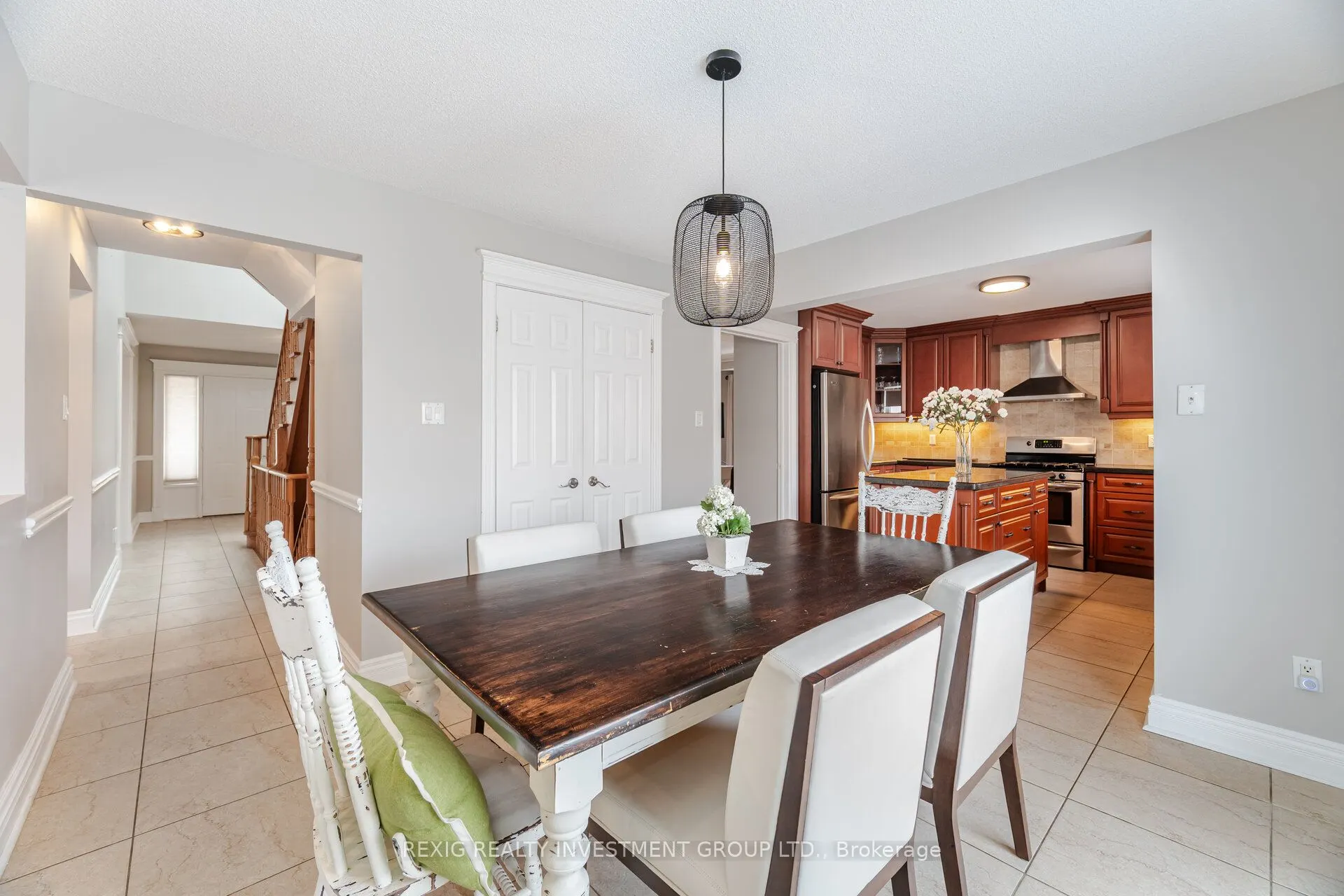 66 Settler Court