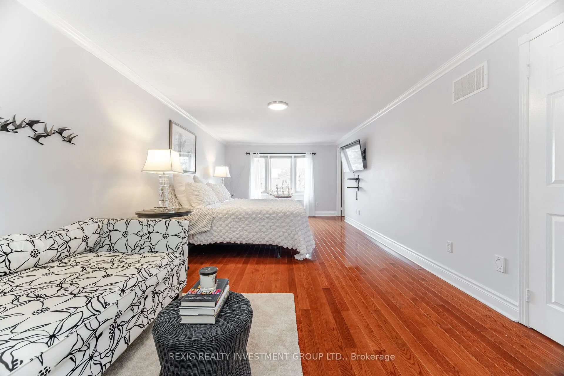 66 Settler Court