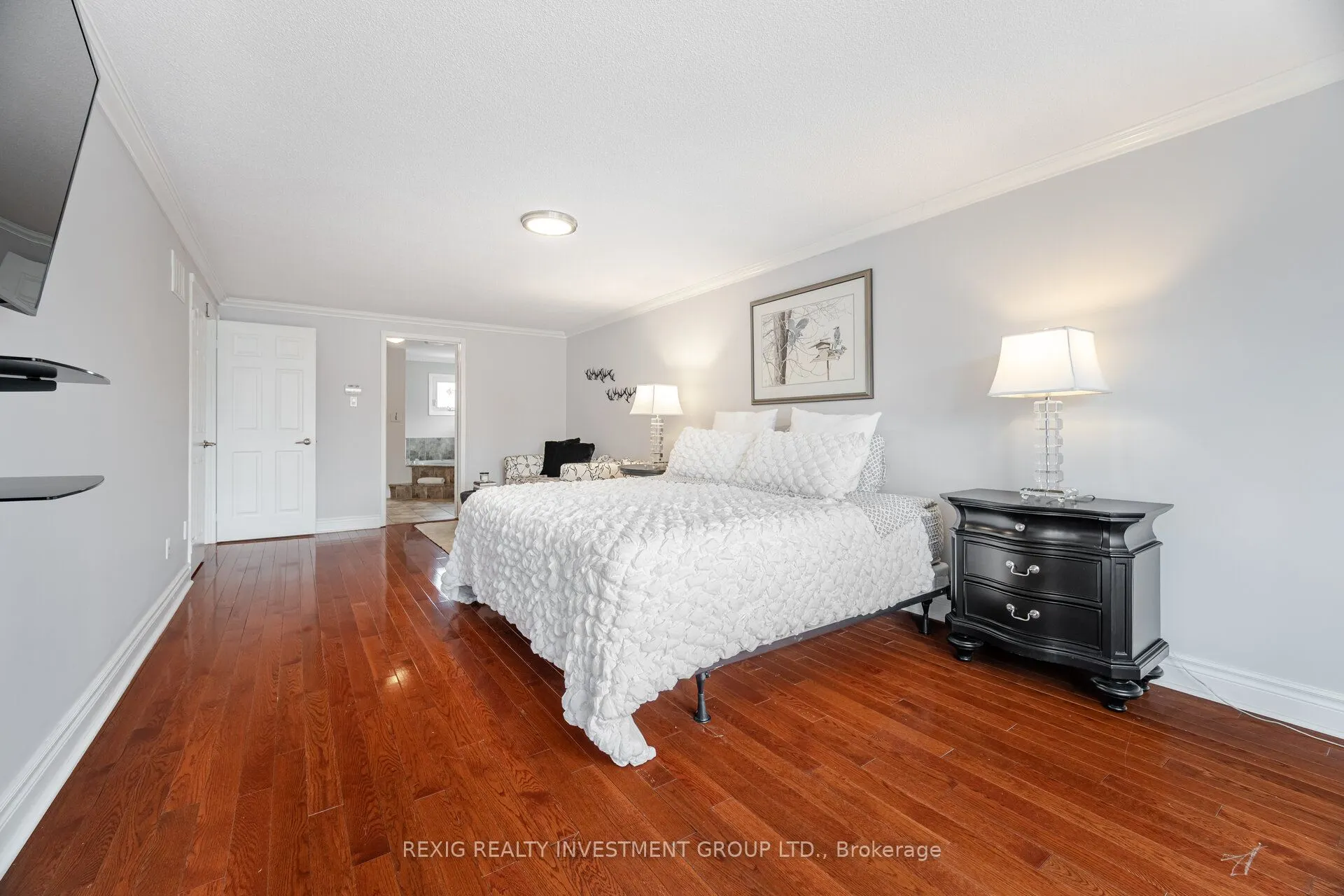 66 Settler Court