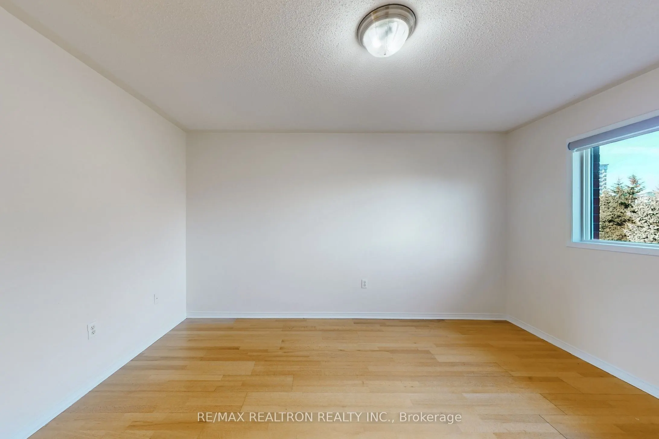 427 Ravineview Way