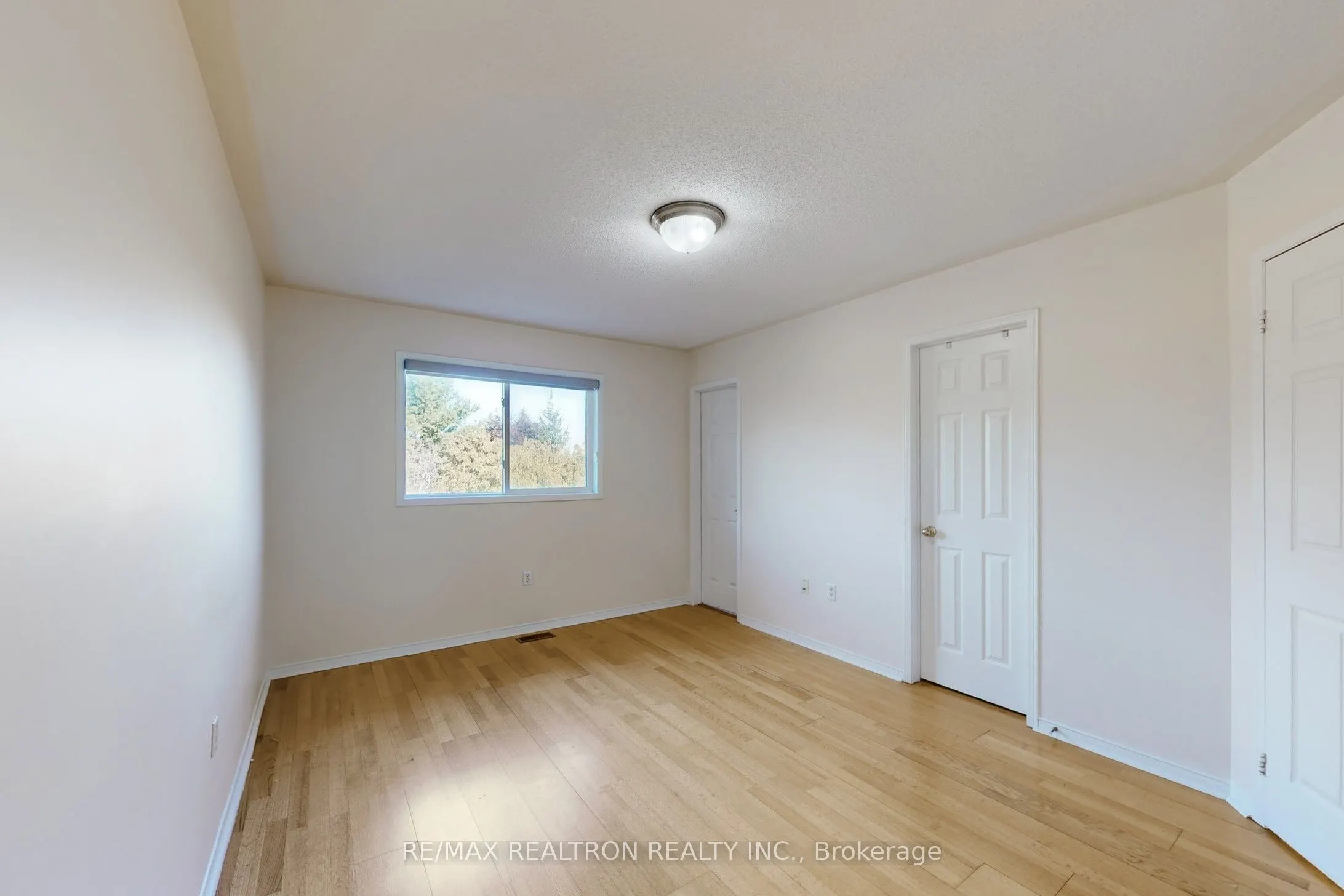 427 Ravineview Way