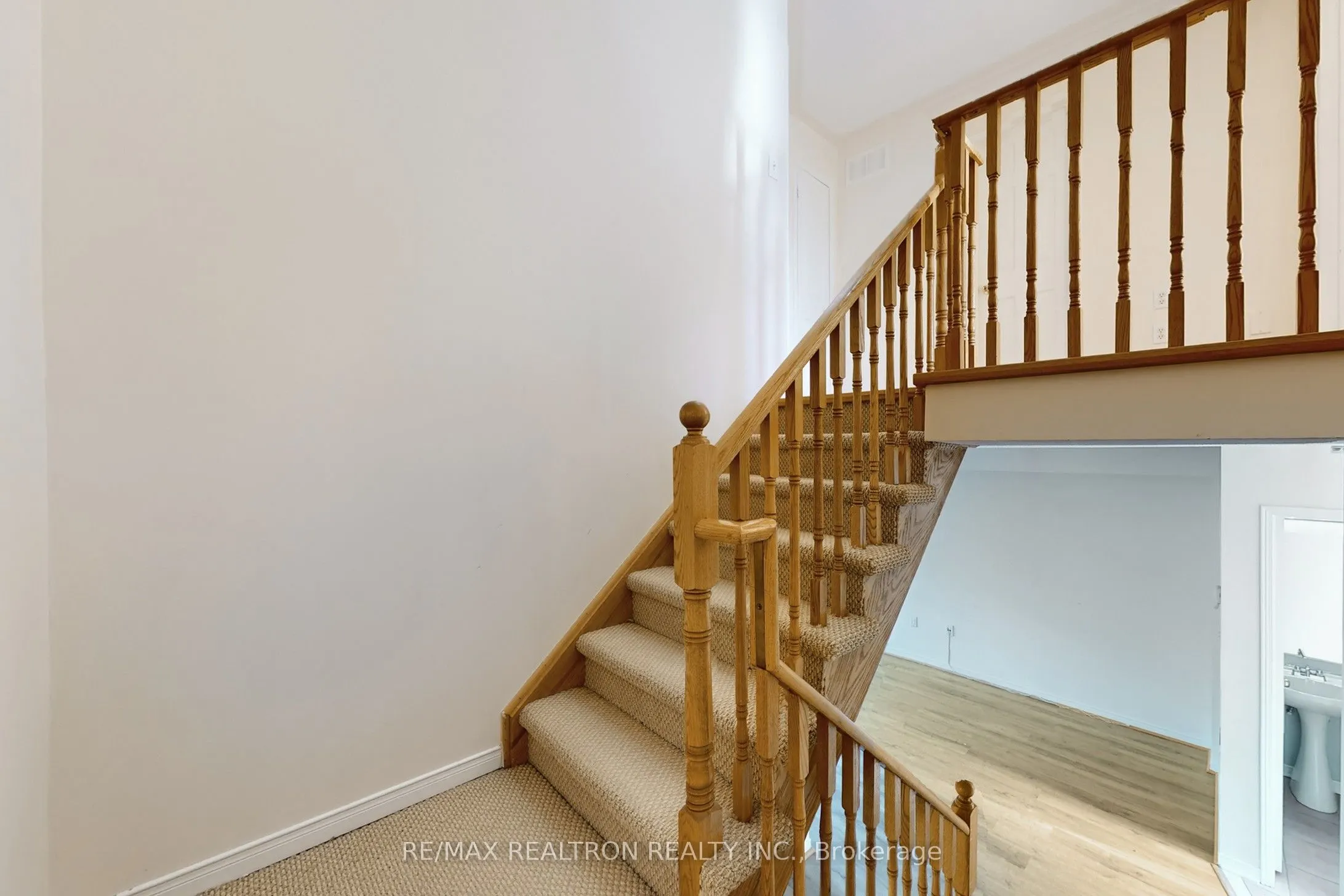 427 Ravineview Way