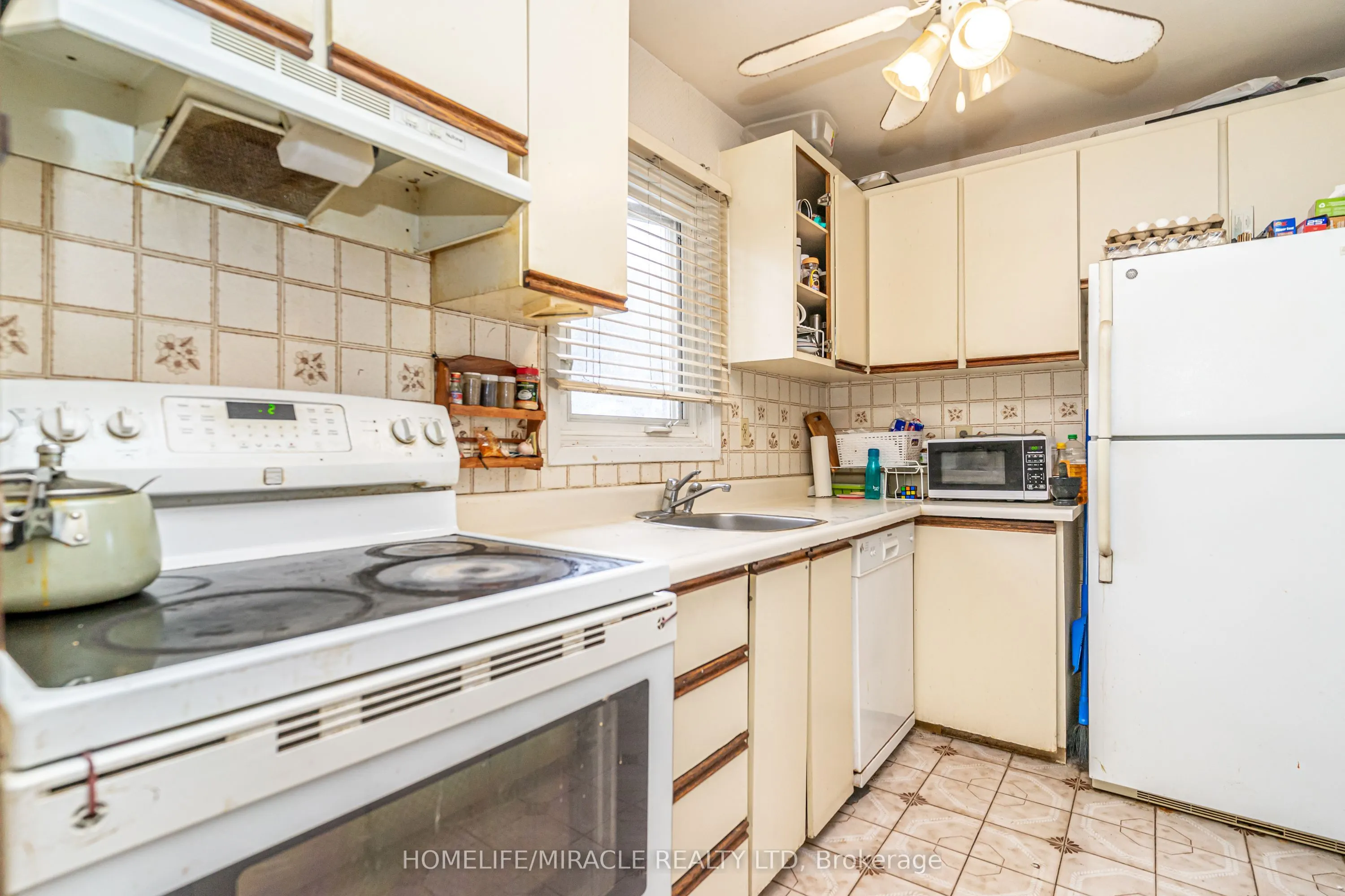 5 Holmcrest Court