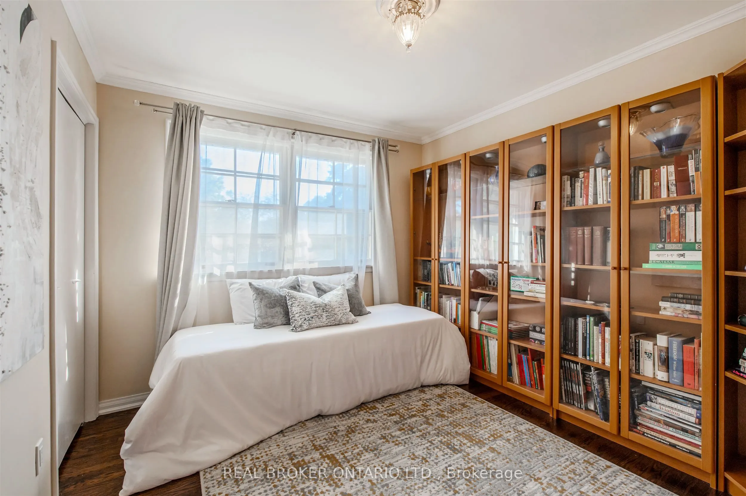 6 Streatham Place