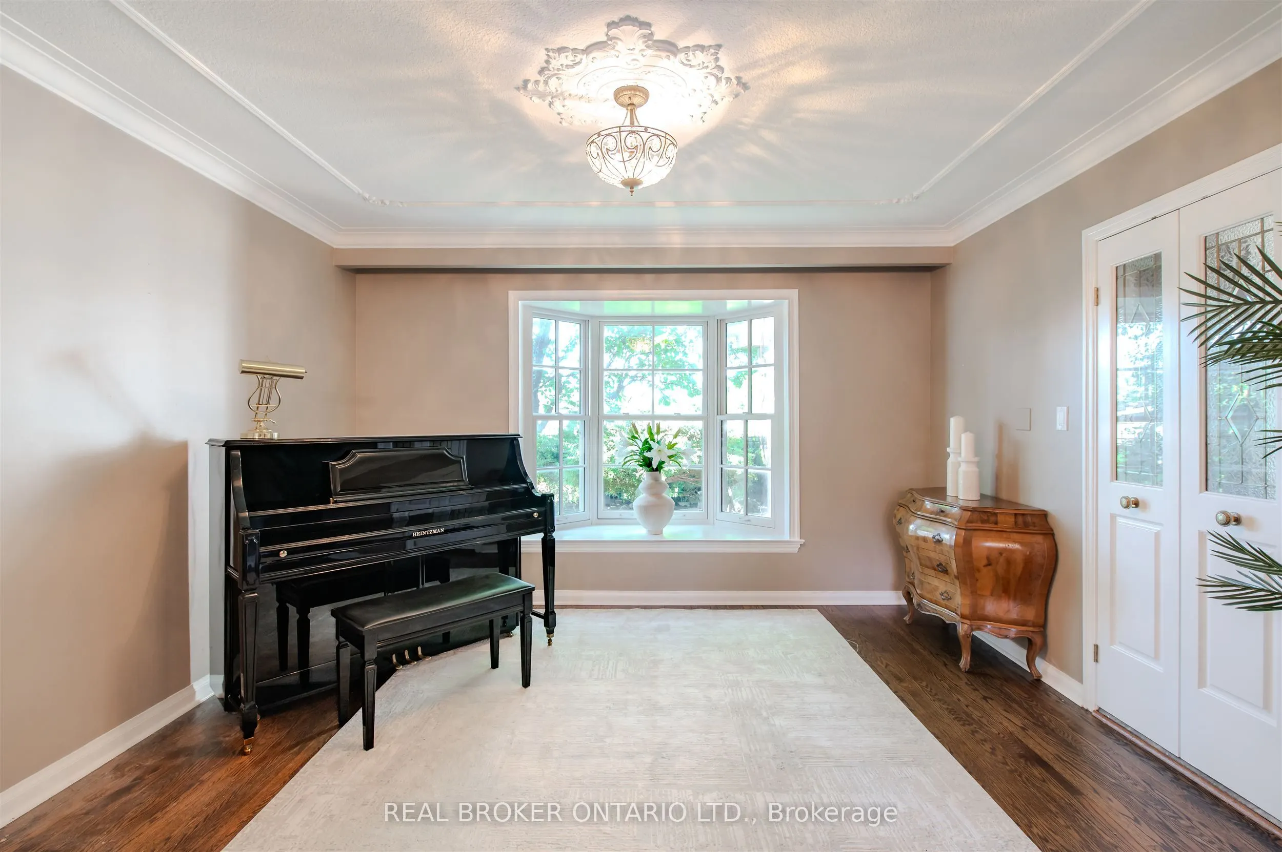 6 Streatham Place