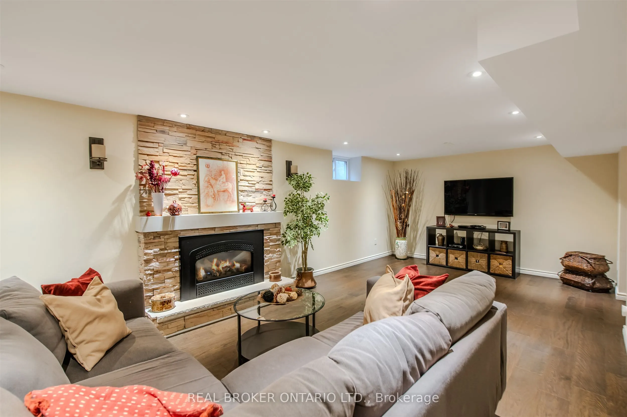 6 Streatham Place
