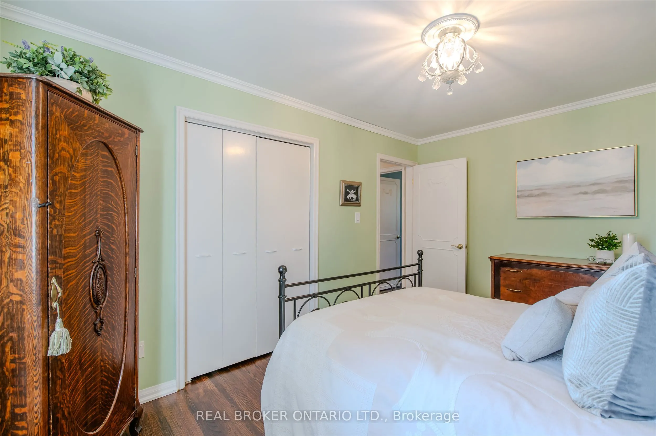 6 Streatham Place