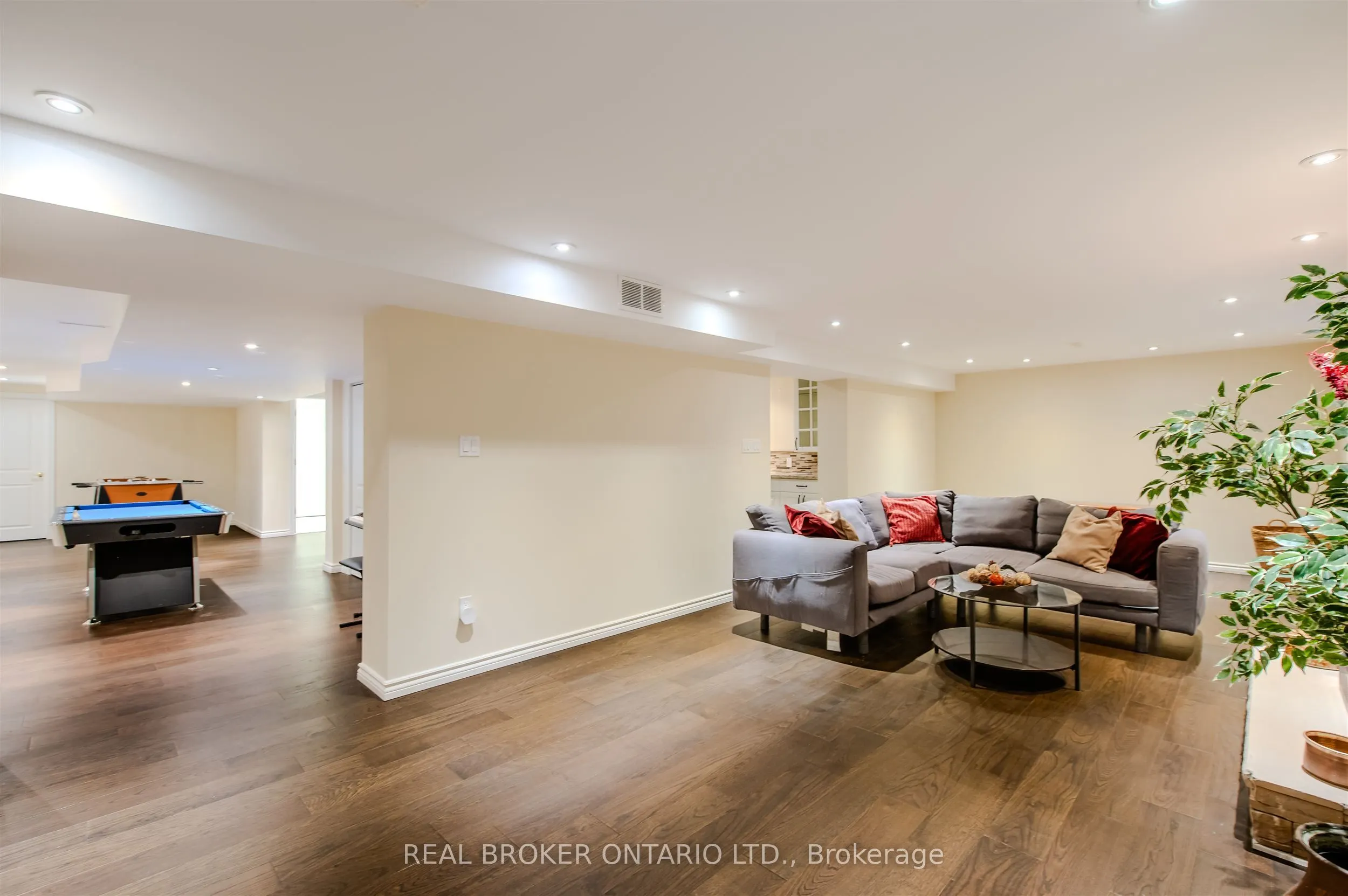 6 Streatham Place